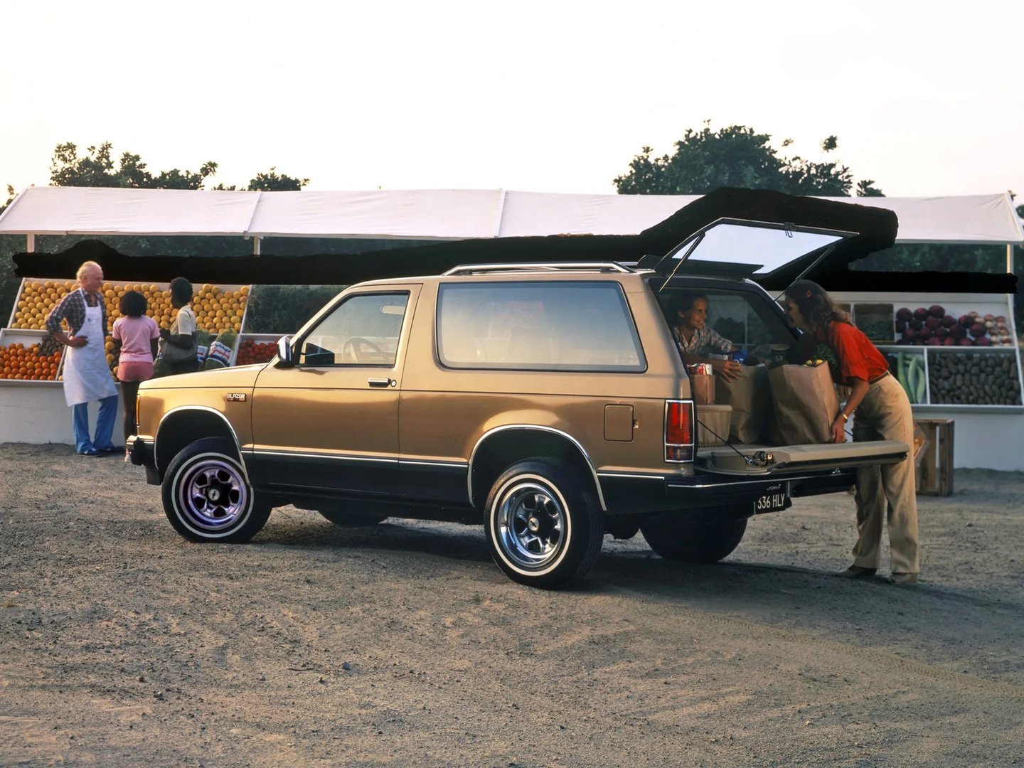 Chevrolet_Blazer_1_generation__SUV_3-doors__10.jpg