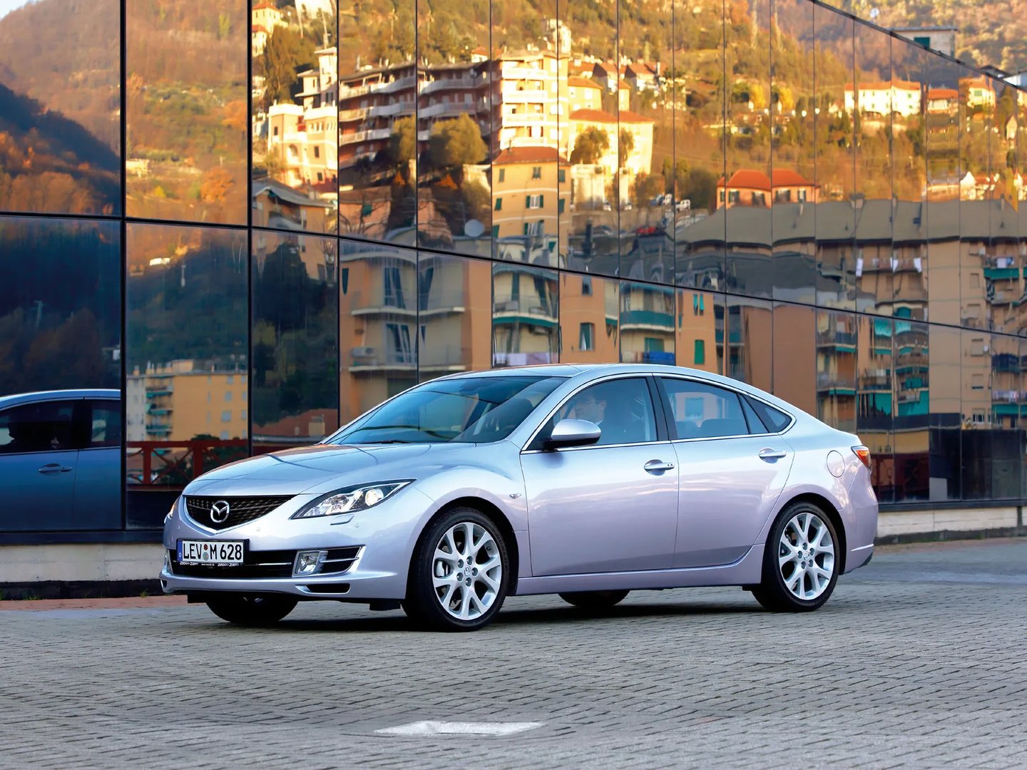 Mazda_6_2_generation__Liftback__2.jpg
