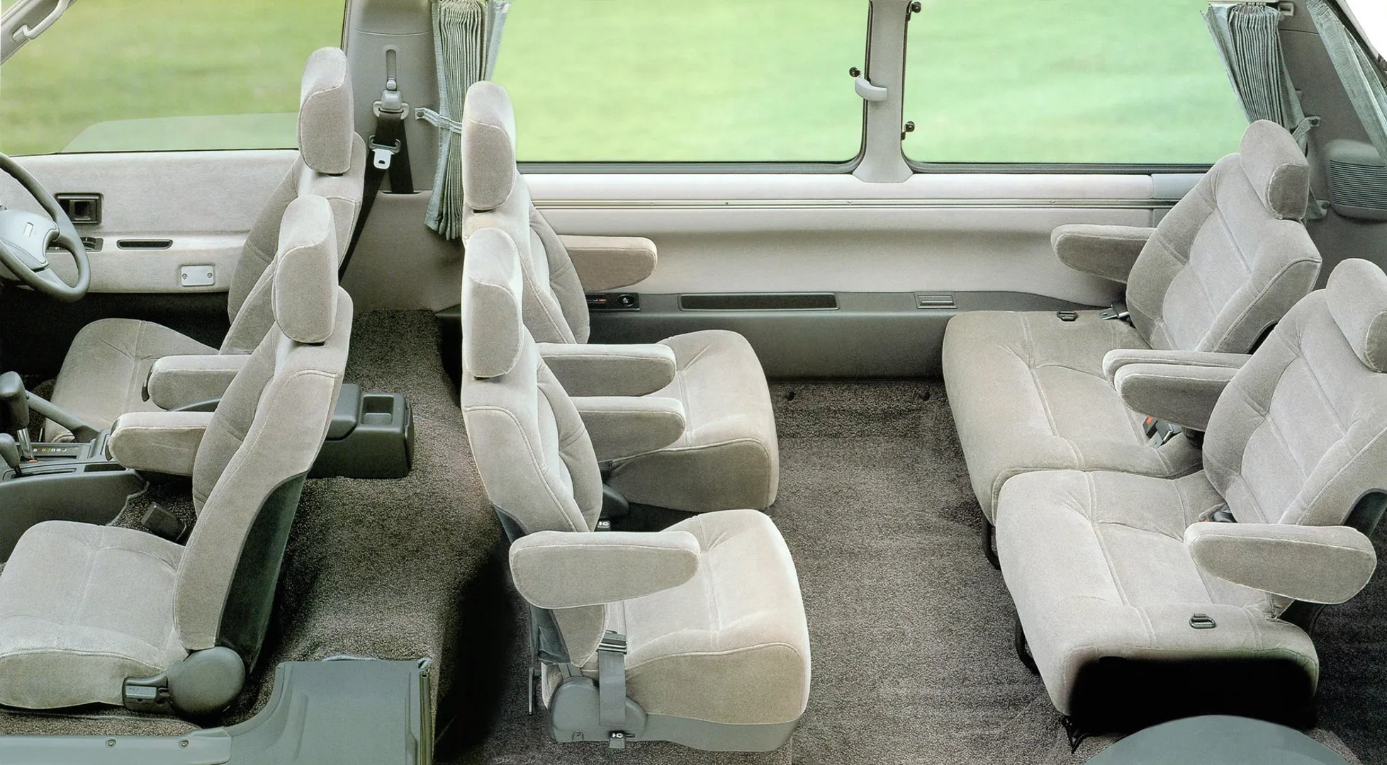 Toyota_Town_Ace_2_generation__Compact_Van__9.jpg