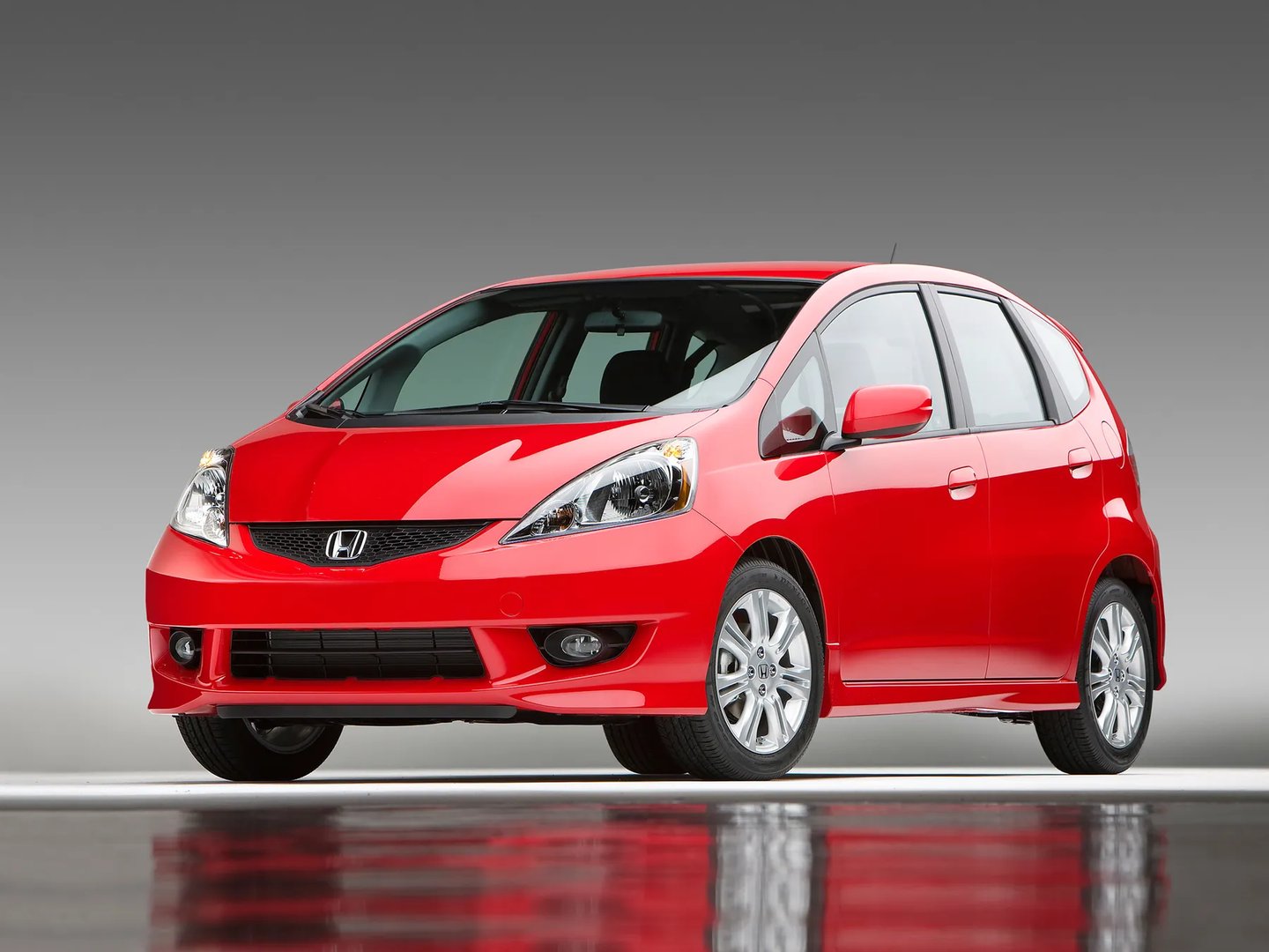 Honda_Fit_2_generation__Mini_5-doors__8.jpg