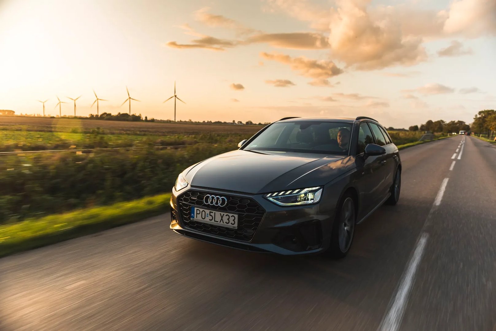 Audi_A4_5_generation_restyling__Estate_5-door__10.jpg