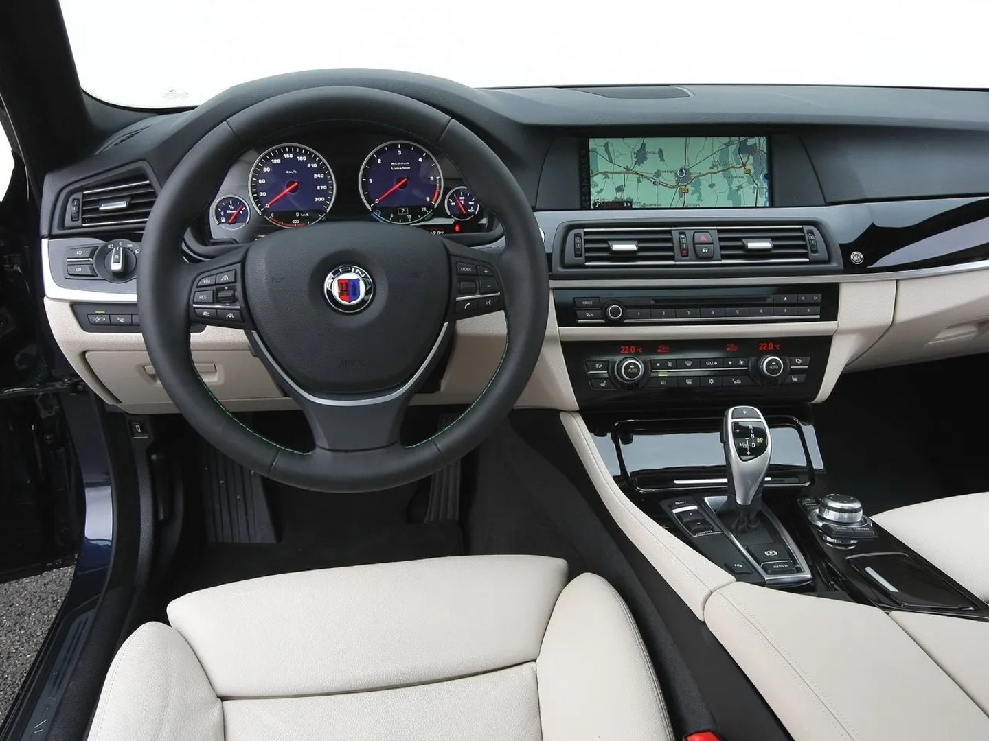 Alpina_D5_1_generation__Estate_5-door__2.jpg