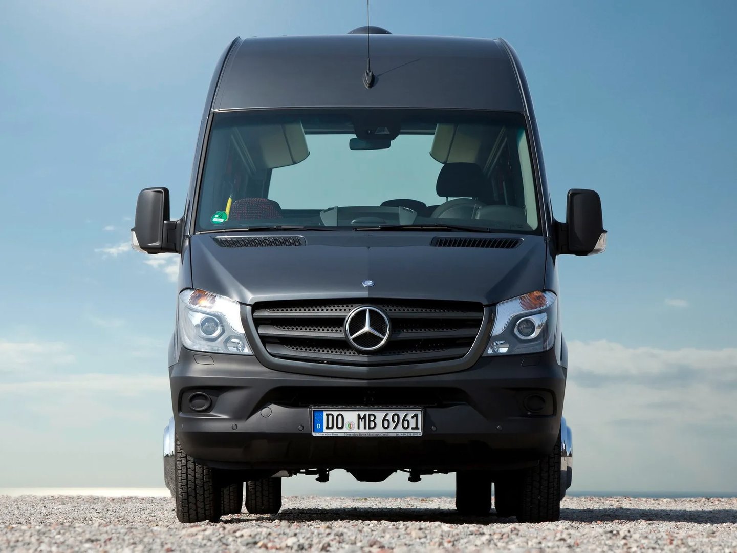 Mercedes_Sprinter_2_generation_restyling__Minibus__4.jpg
