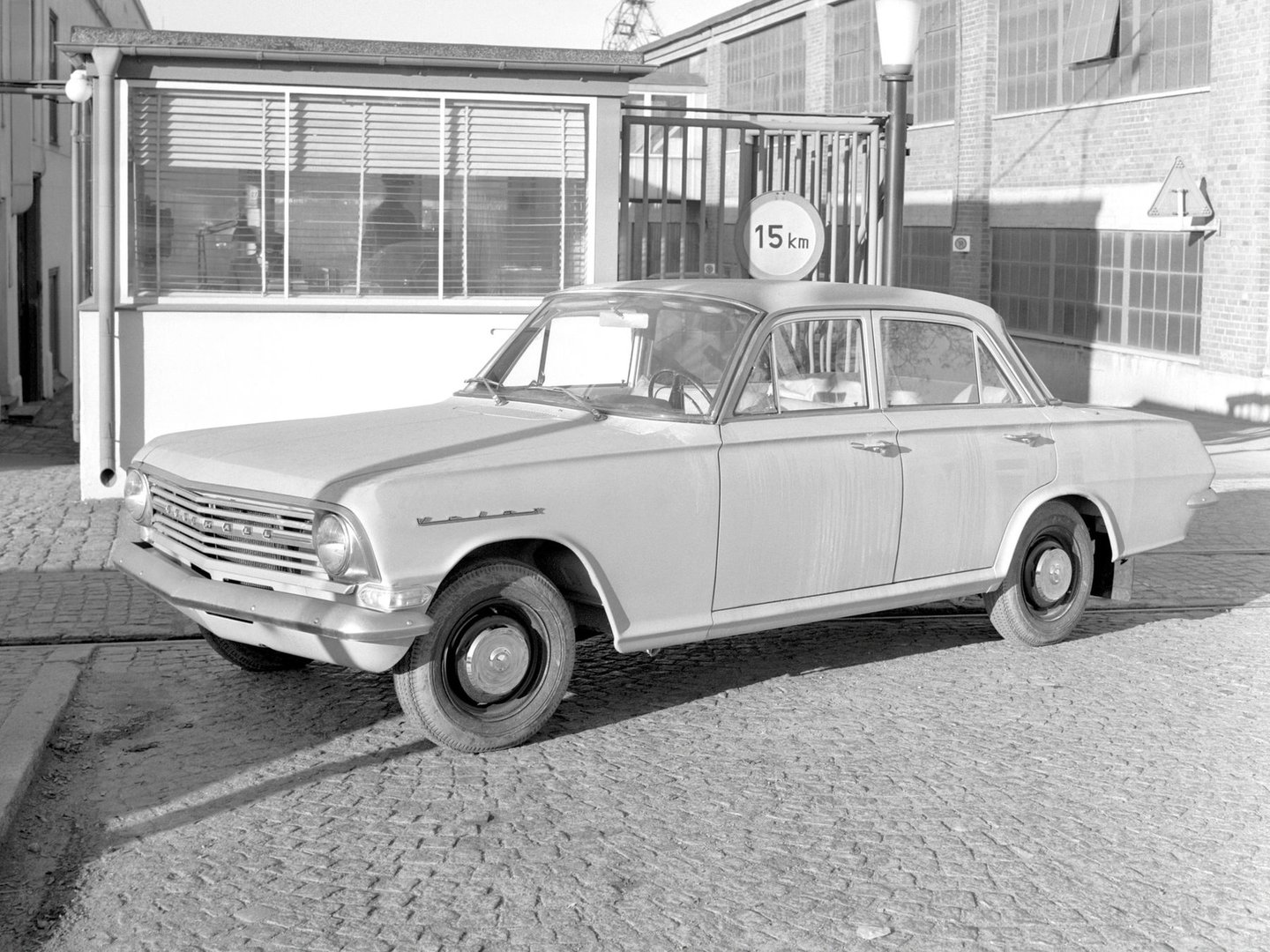 vauxhall_Velox_4_generation__Sedan__1.jpg