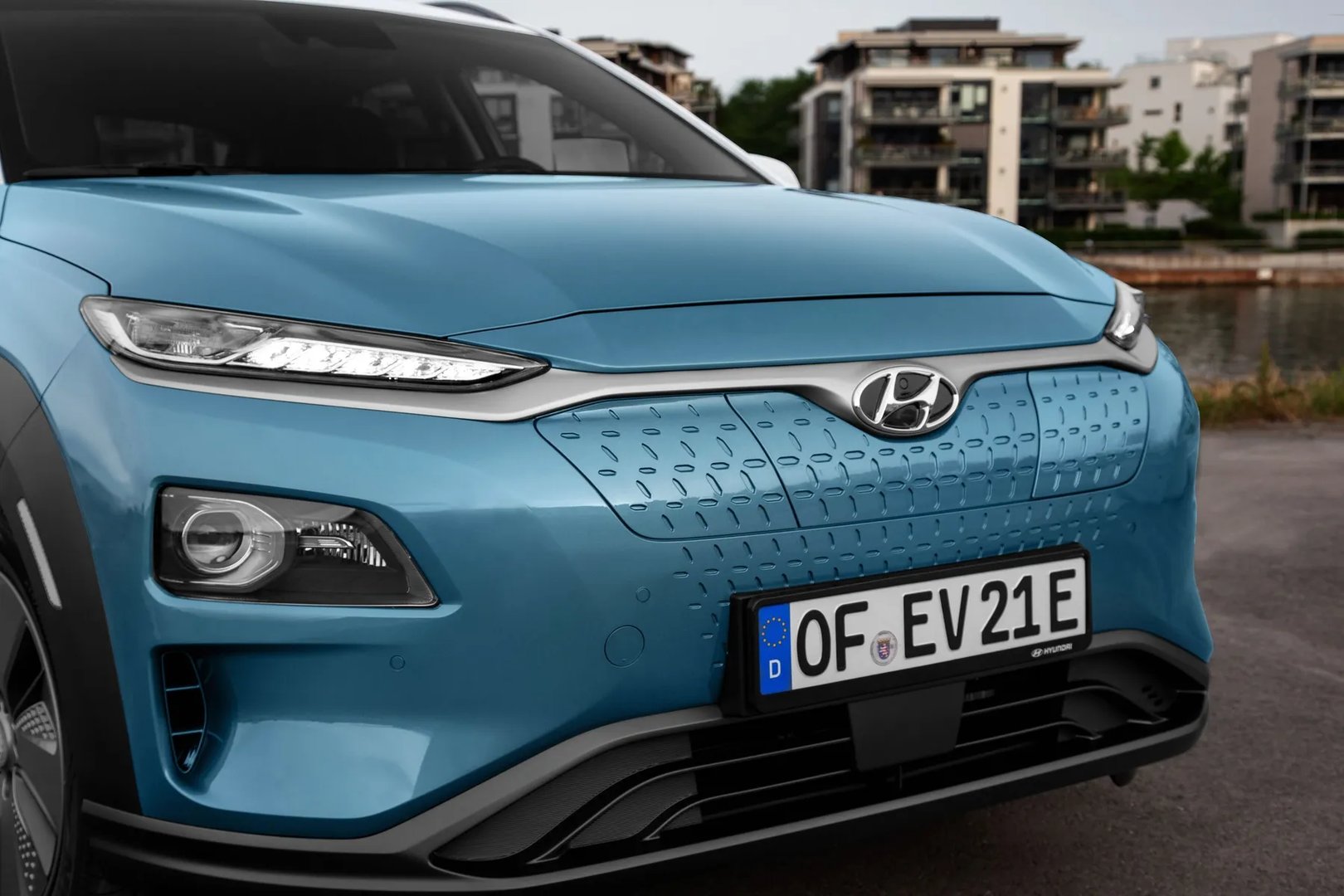 Hyundai_Kona_EV_1_generation__SUV_5-doors__6.jpg