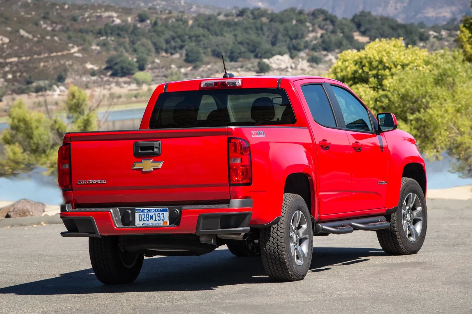 Chevrolet_Colorado_2_generation_restyling_1__Pickup_double-cab__2.jpg