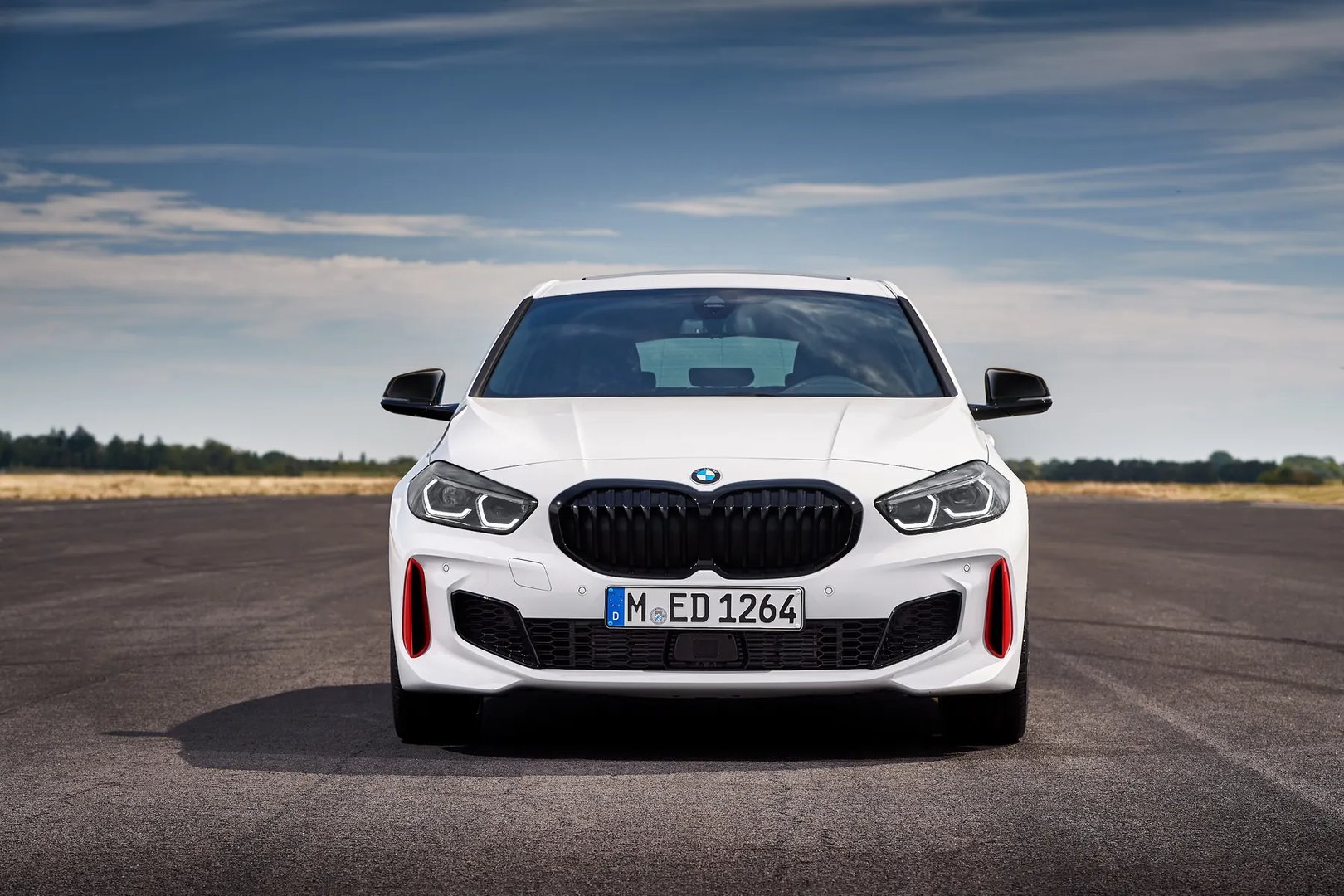 BMW_1_series_3_generation__Hatchback_5-door__2.jpg