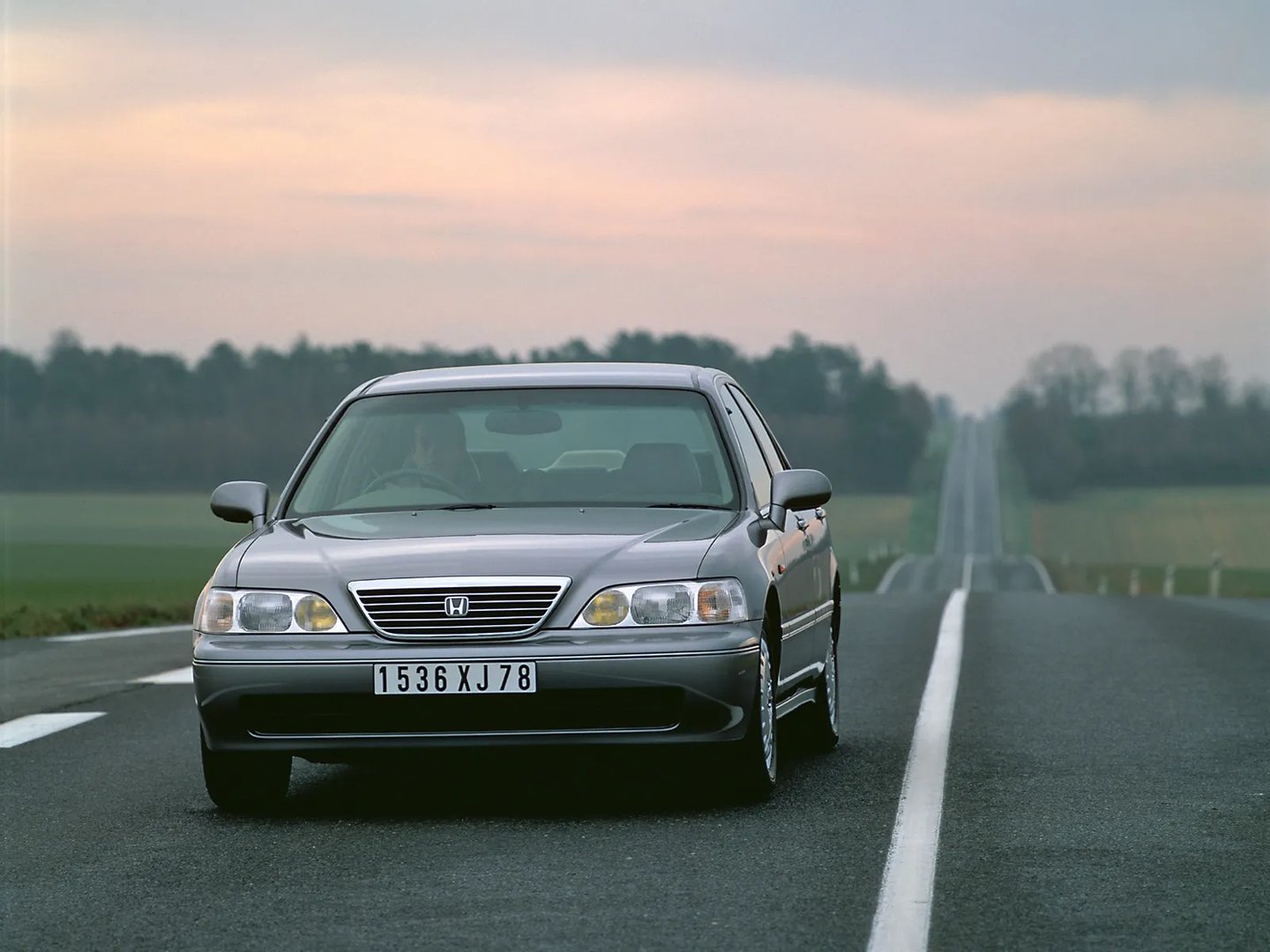 Honda_Legend_3_generation__Sedan__1.jpg