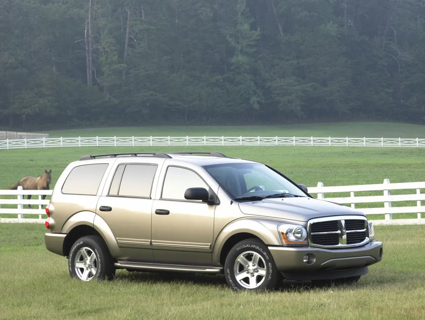 Dodge_Durango_2_generation__SUV_5-doors__2.jpg