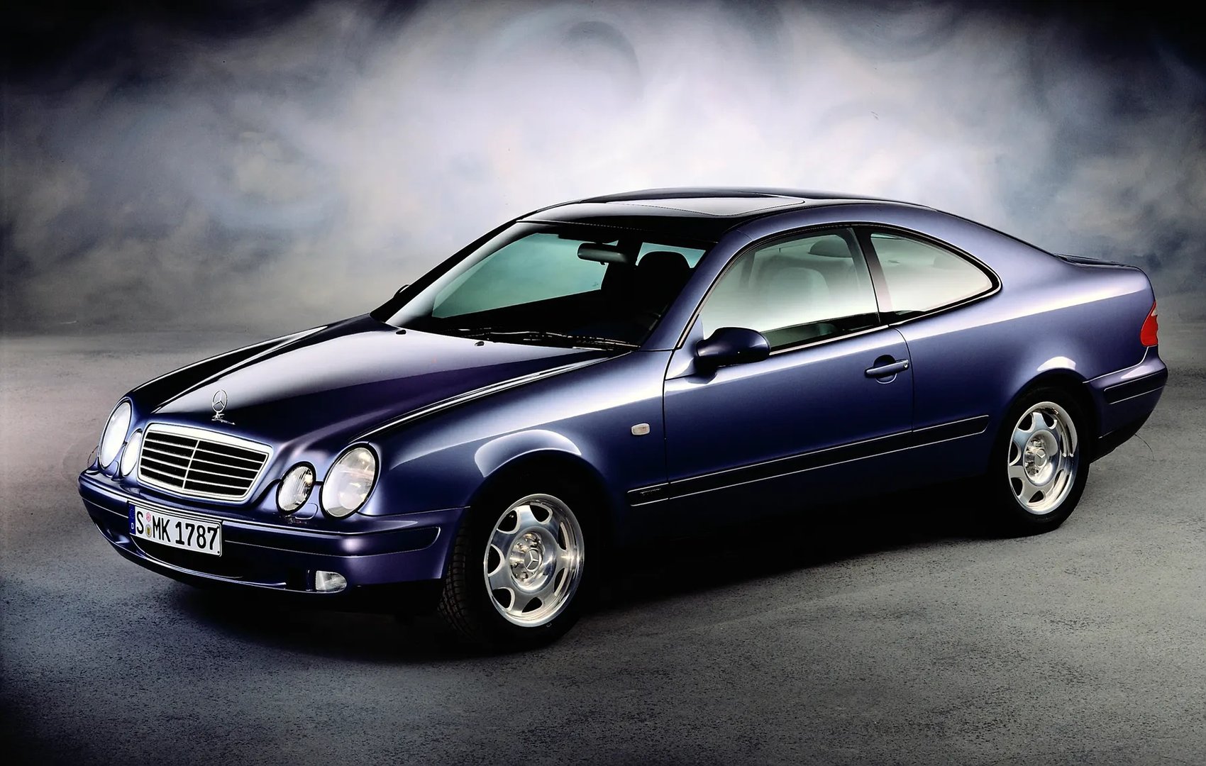 Mercedes_CLK-Class_1_generation__Coupe__2.jpg