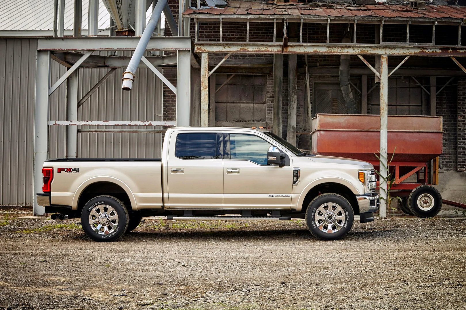 Ford_F-350_4_generation__Pickup_double-cab__3.jpg