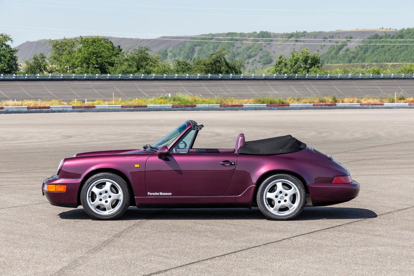 Porsche_911_3_generation__Cabrio__11.jpg