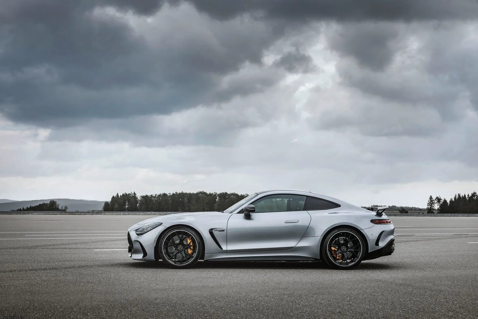 Mercedes_AMG_GT_2_generation__Coupe__2.jpg