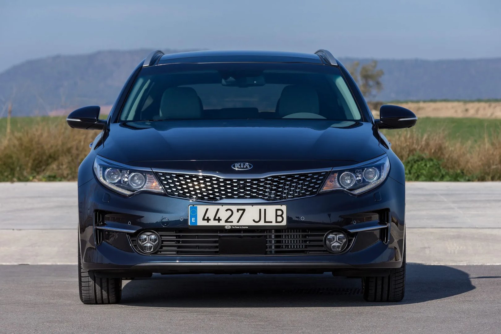 Kia_Optima_4_generation__Estate_5-door__1.jpg