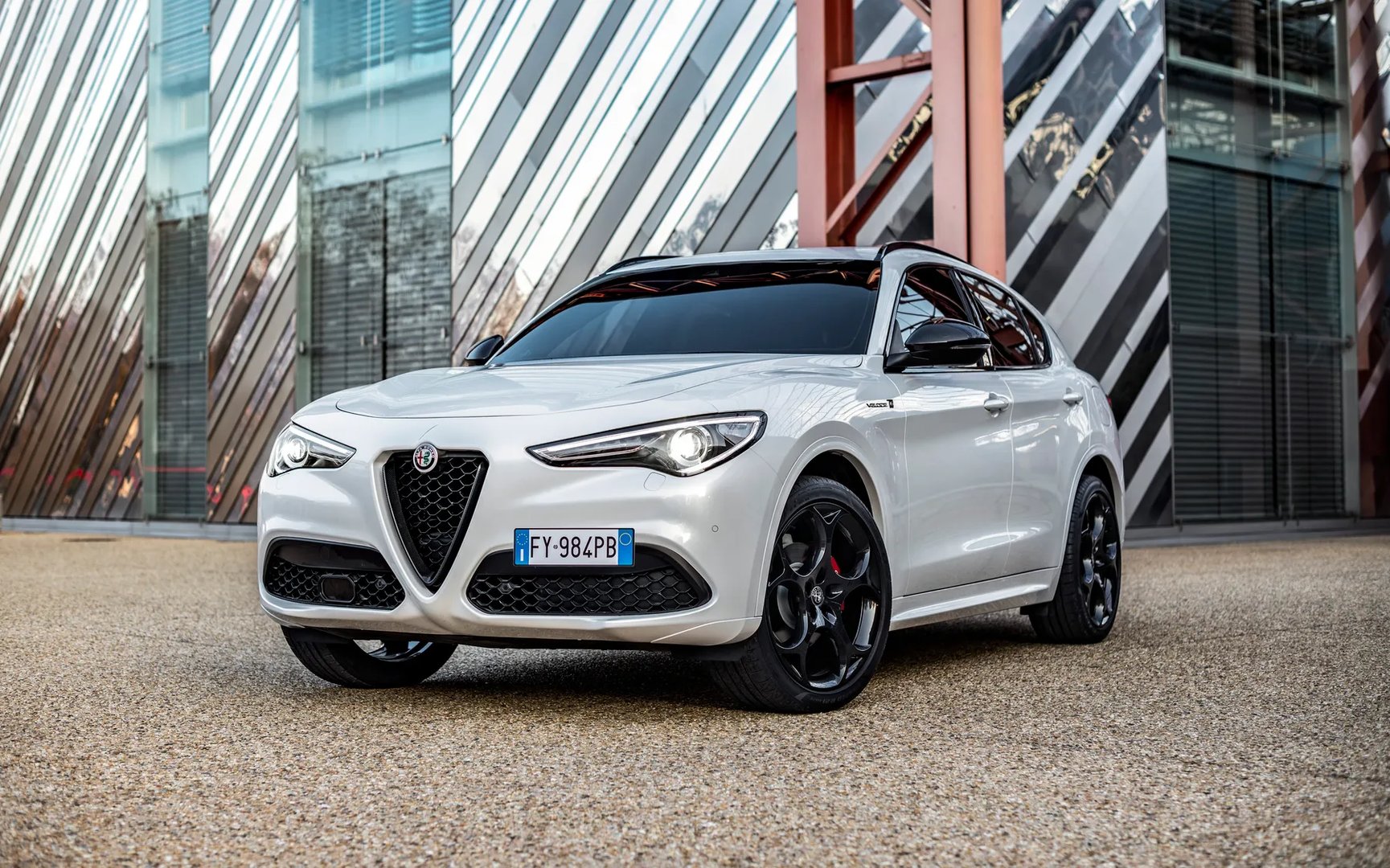 1 generation, restyling 