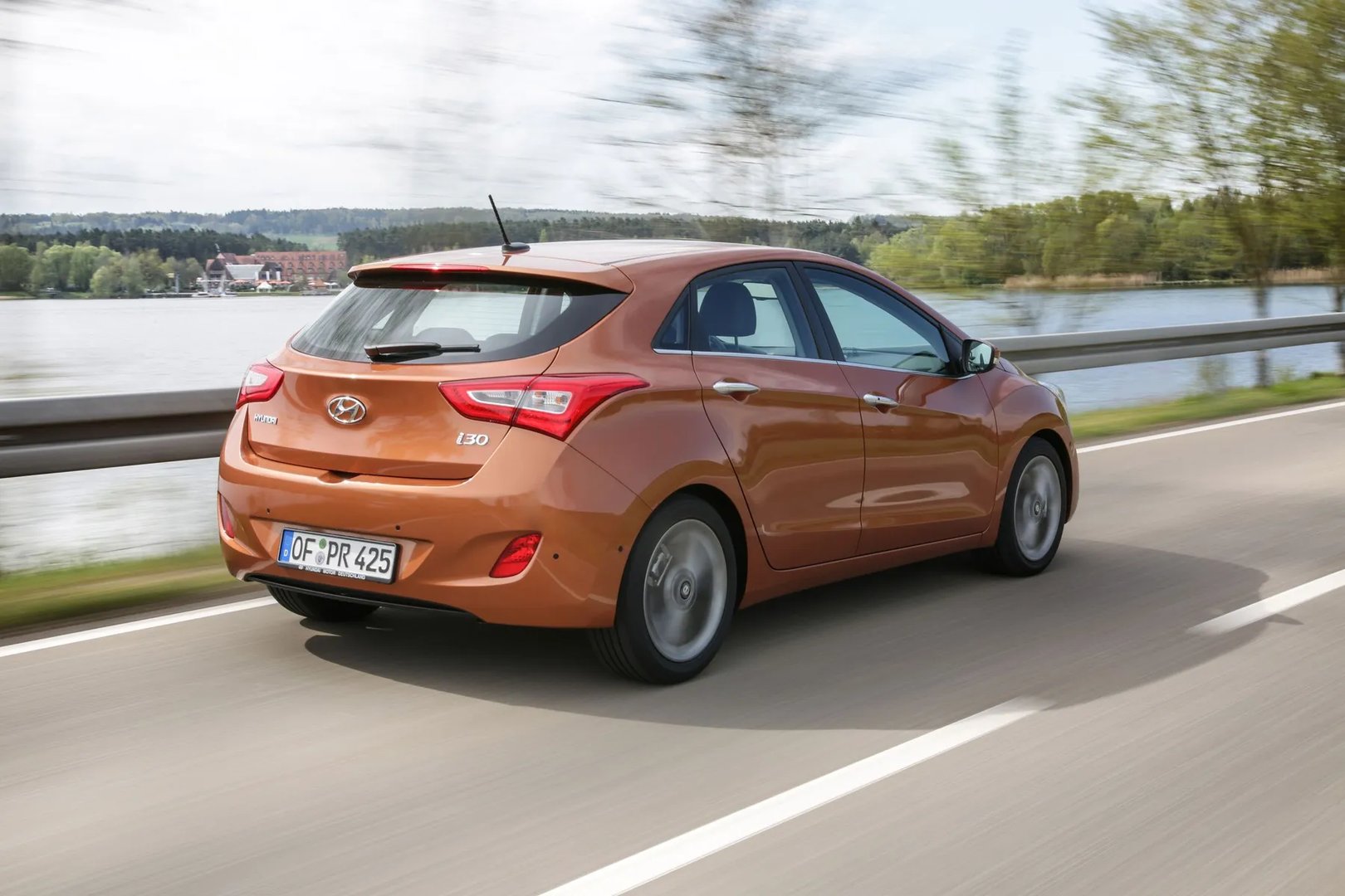Hyundai_i30_2_generation_restyling__Hatchback_5-door__3.jpg