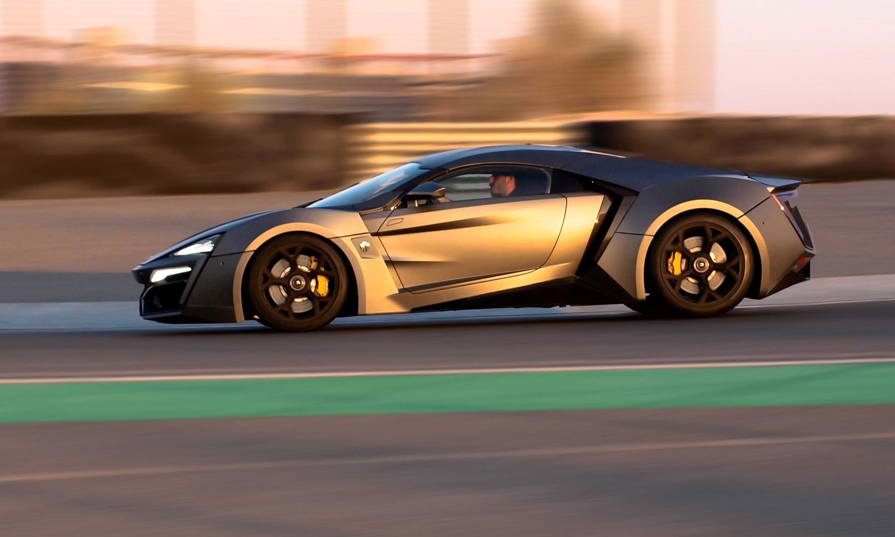 w-motors_Lykan_Hypersport_1_generation__Coupe__6.jpg