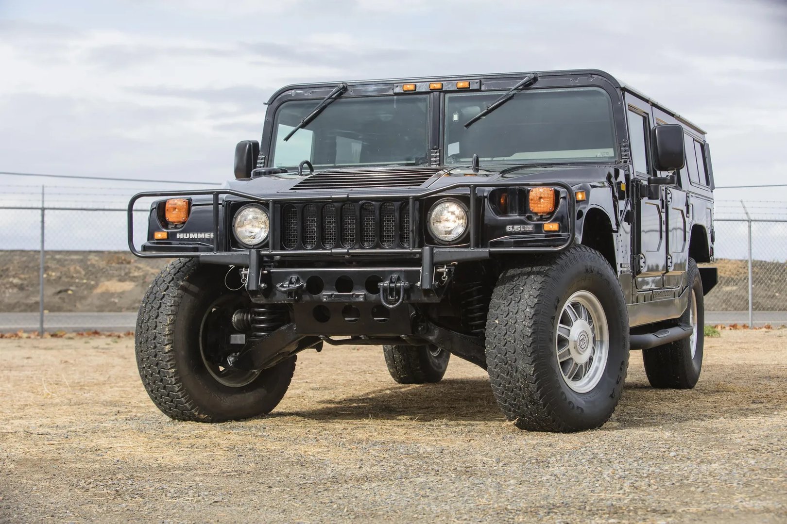 Hummer H1 1 generation  SUV 5-doors