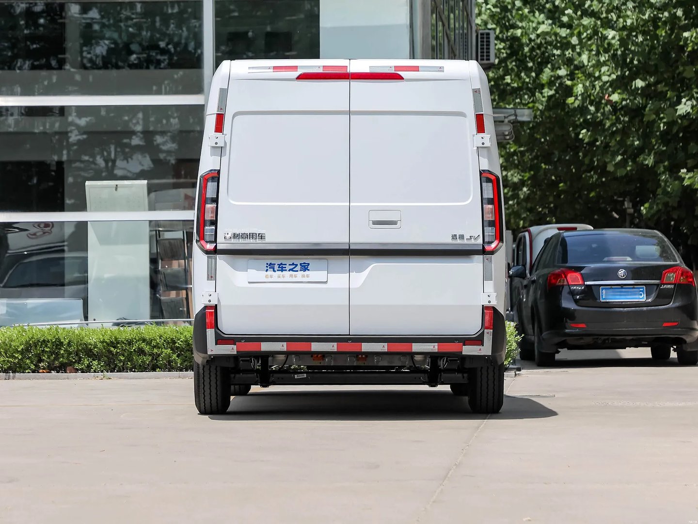 farizon_Super_Van_1_generation__Van__6.jpg