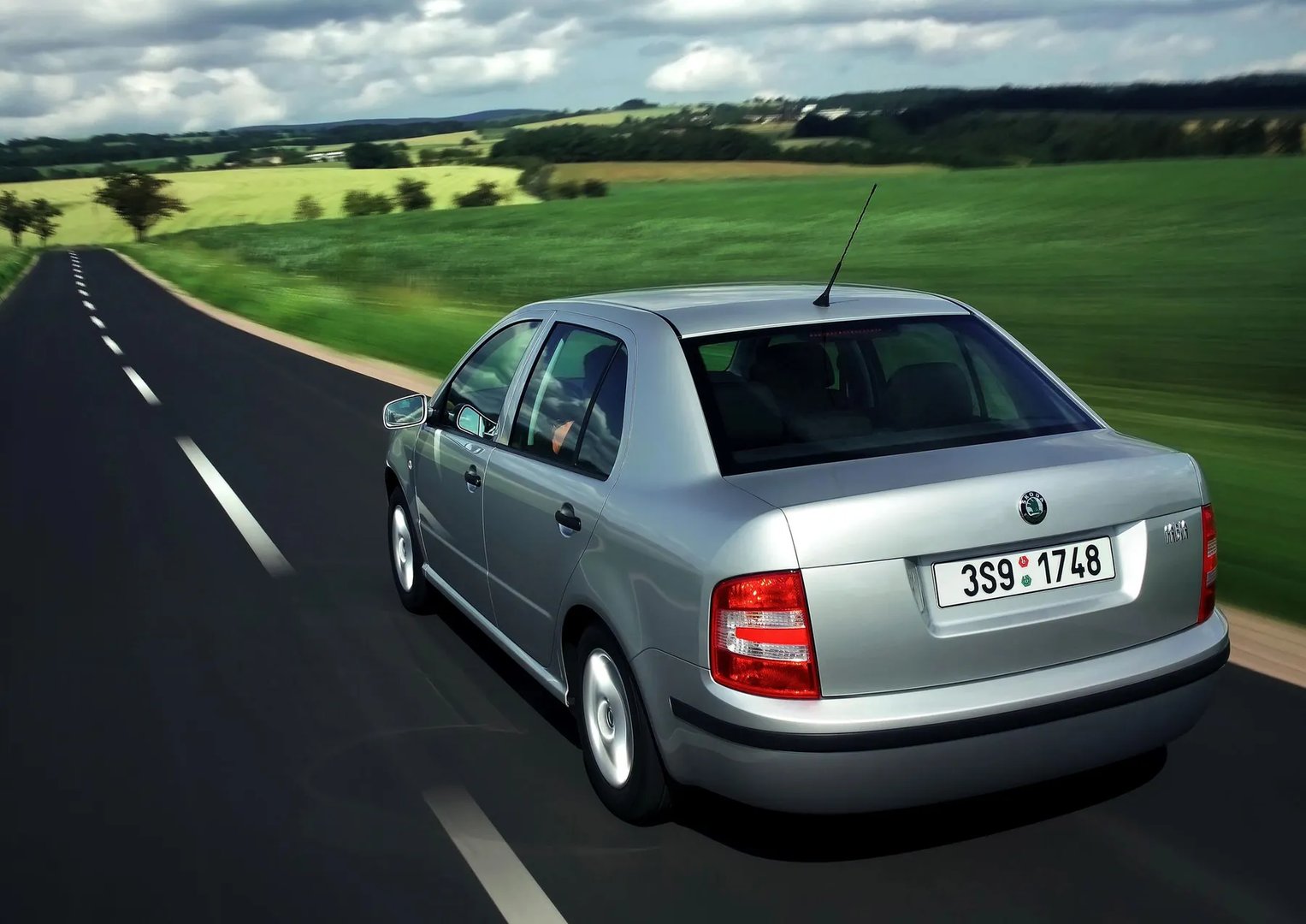 Skoda_Fabia_1_generation_restyling__Sedan__4.jpg