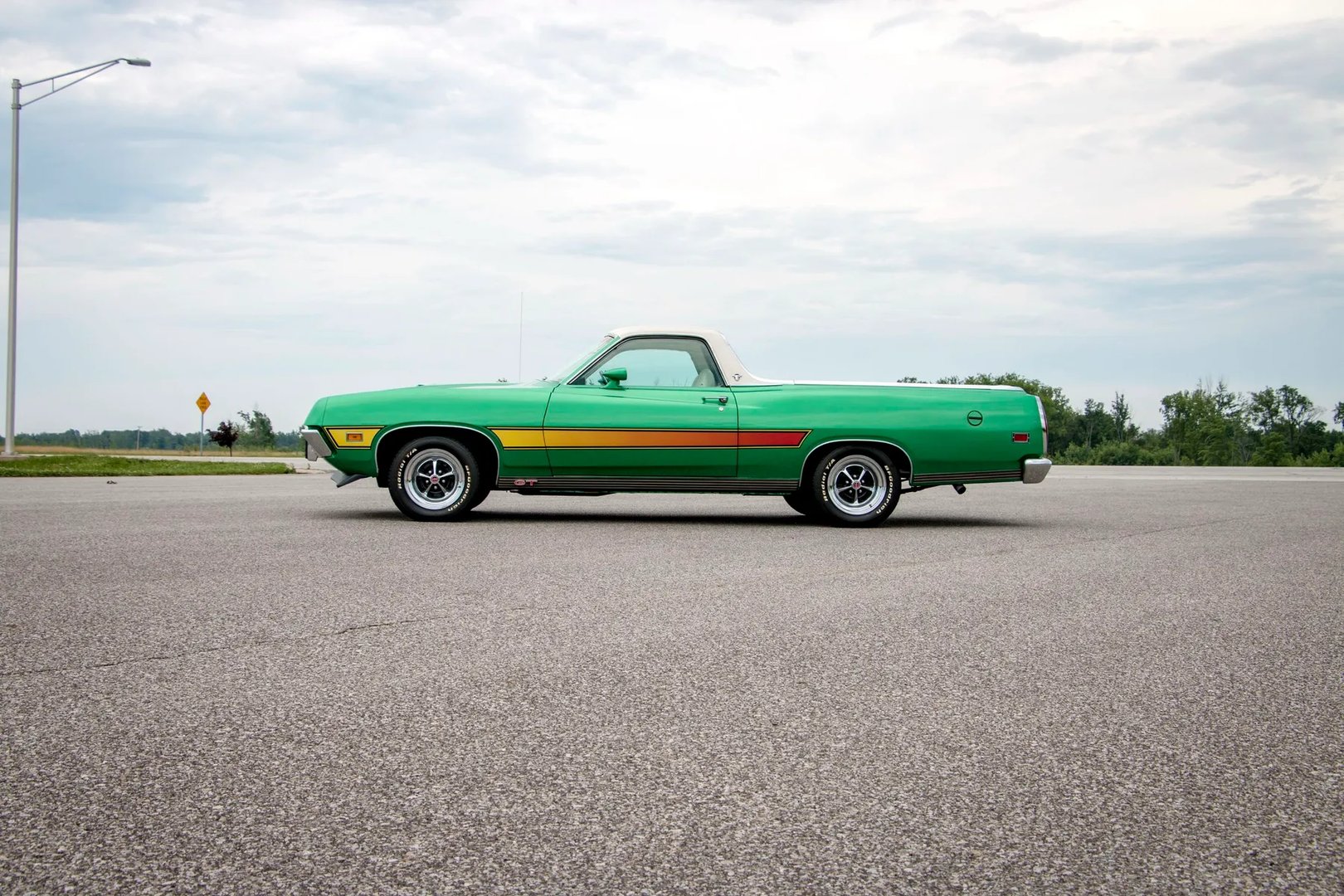 Ford_Ranchero_5_generation__Pickup__1.jpg