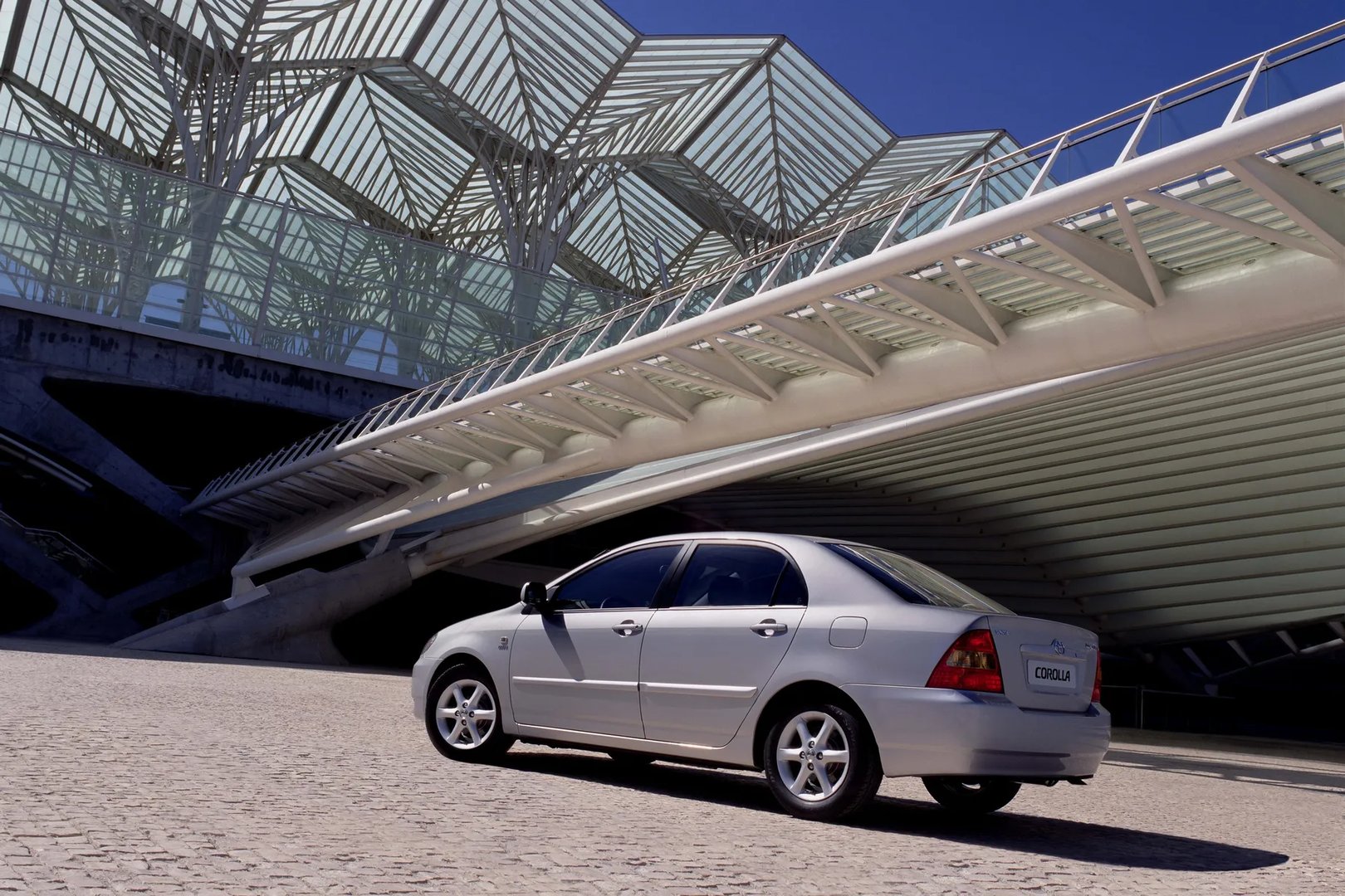 Toyota_Corolla_9_generation__Sedan__6.jpg