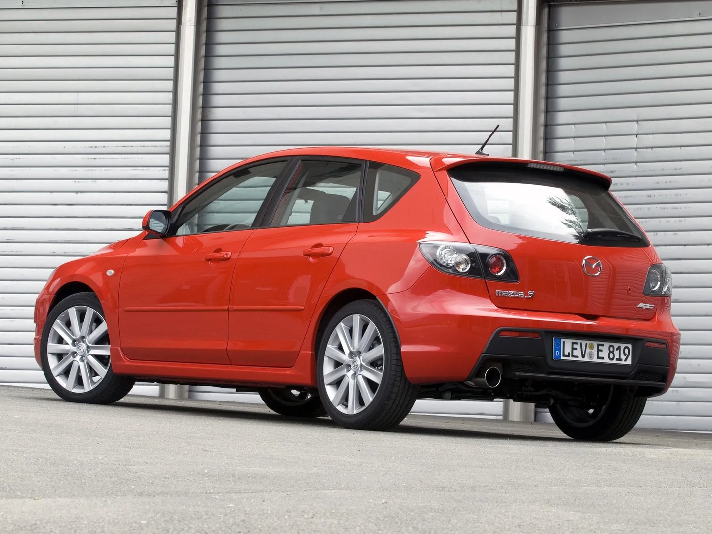 Mazda_3_MPS_1_generation__Hatchback_5-door__2.jpg