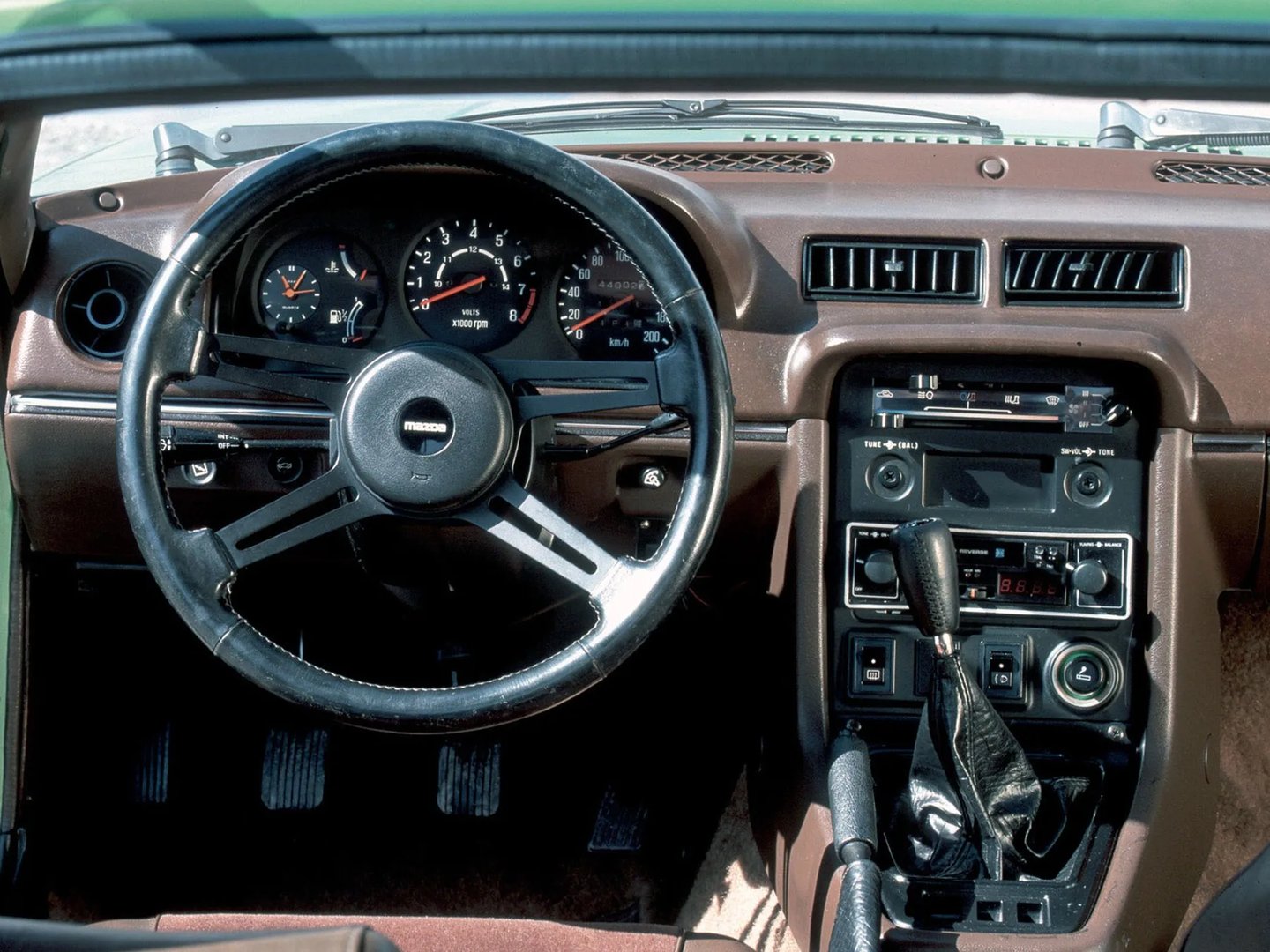 Mazda_RX-7_1_generation__Coupe__9.jpg