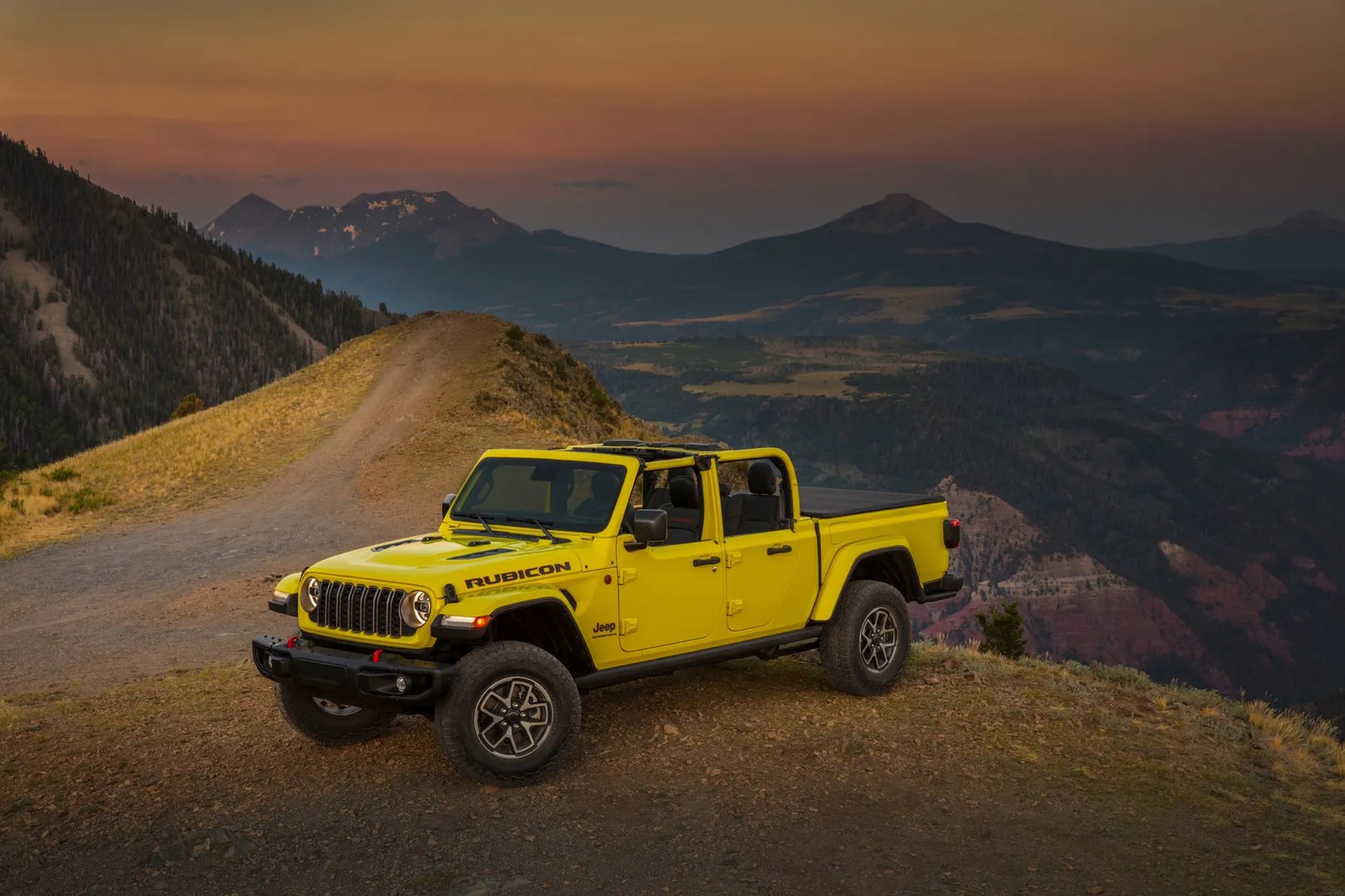 Jeep_Gladiator_2_generation_restyling_1__Pickup_double-cab__10.jpg