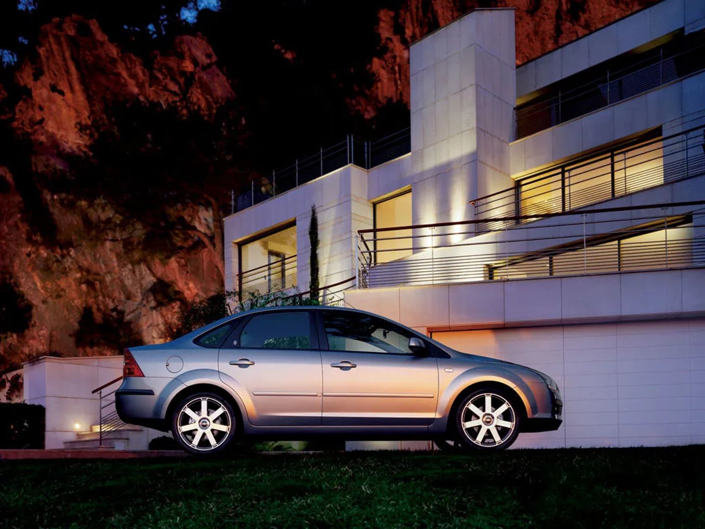 Ford_Focus_2_generation__Sedan__7.jpg