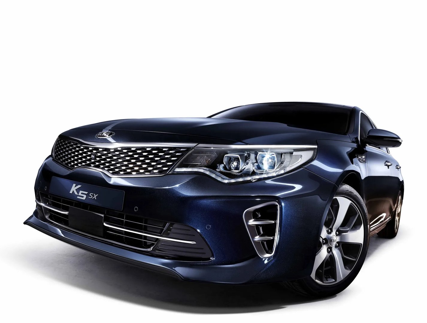 Kia_K5_2_generation__Sedan__4.jpg