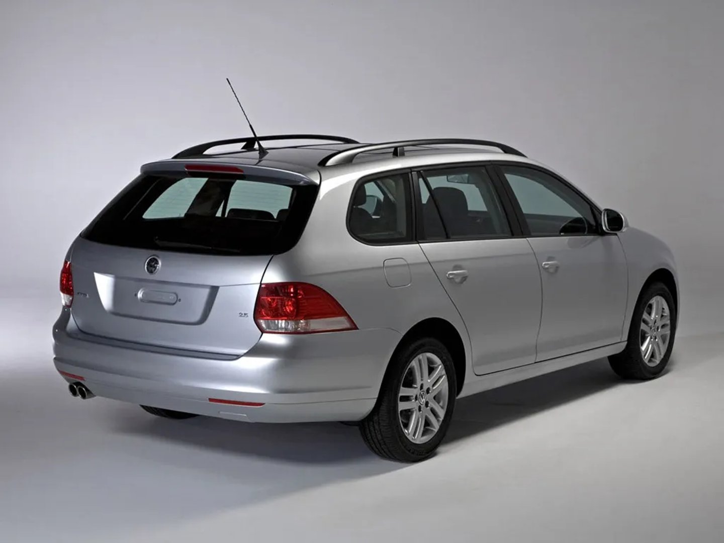 Volkswagen_Jetta_5_generation__Estate_5-door__8.jpg