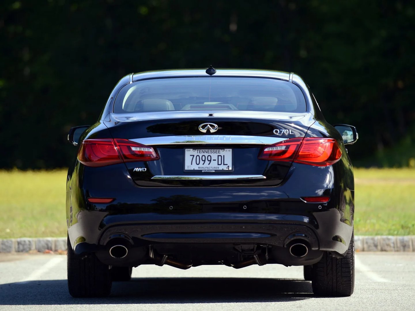 Infiniti_Q70_1_generation_restyling__Sedan_Long__13.jpg