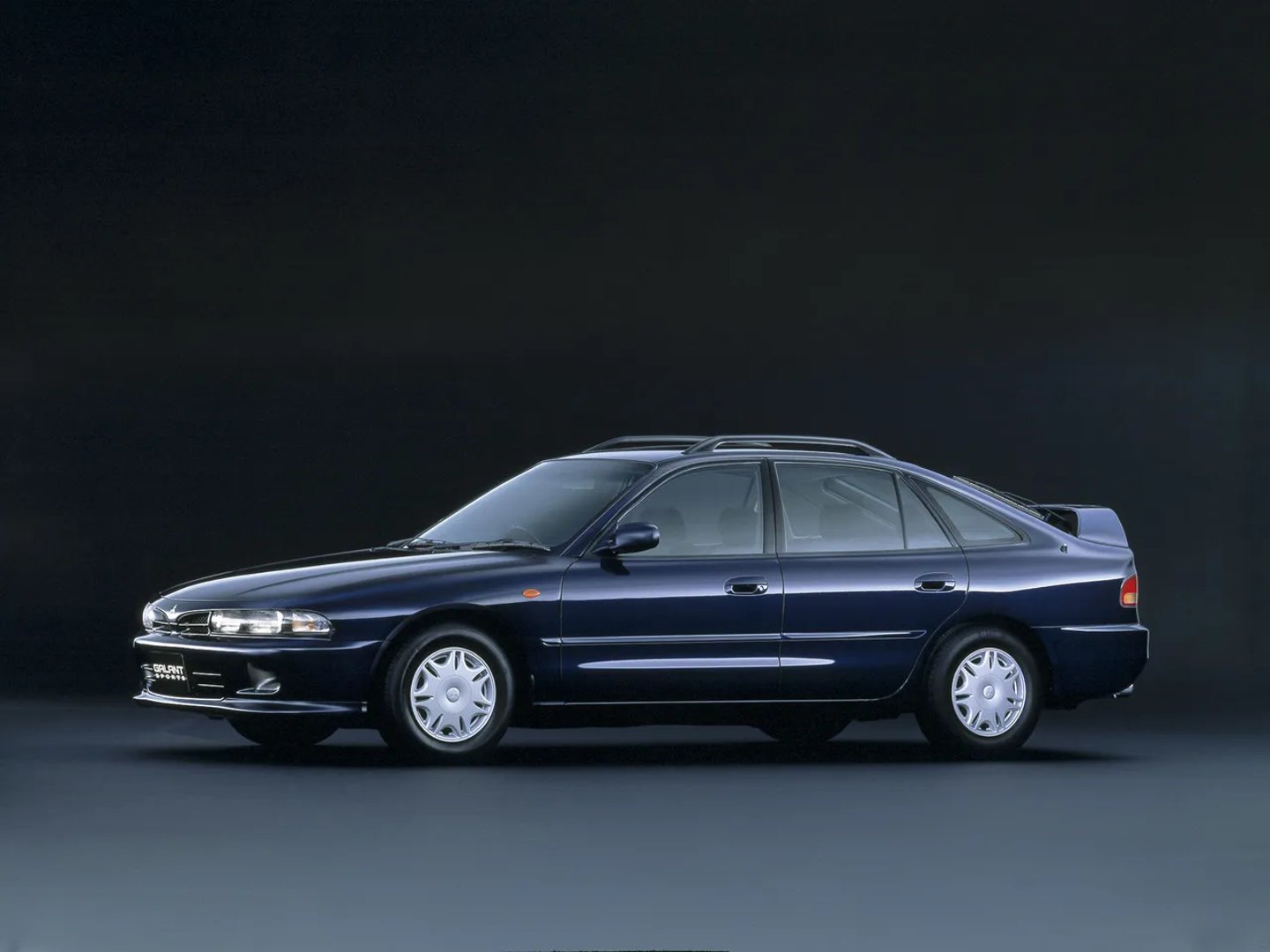 Mitsubishi_Galant_7_generation__Hatchback_5-door__2.jpg