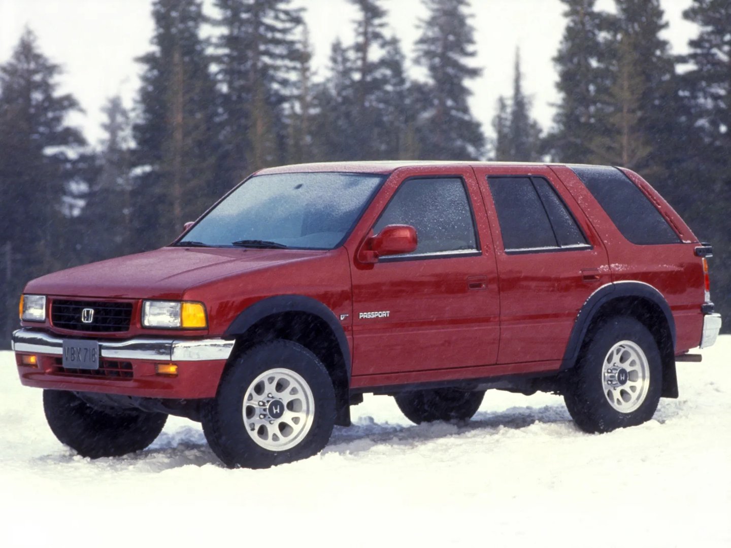 Honda_Passport_1_generation__SUV_5-doors__1.jpg