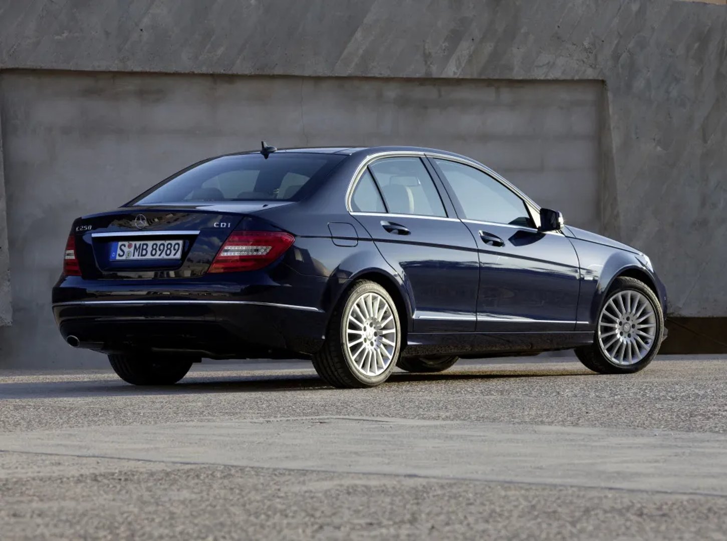 Mercedes_C-Class_3_generation_restyling__Sedan__9.jpg