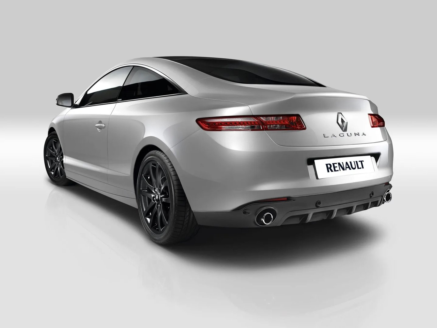 Renault_Laguna_3_generation_restyling__Coupe__7.jpg