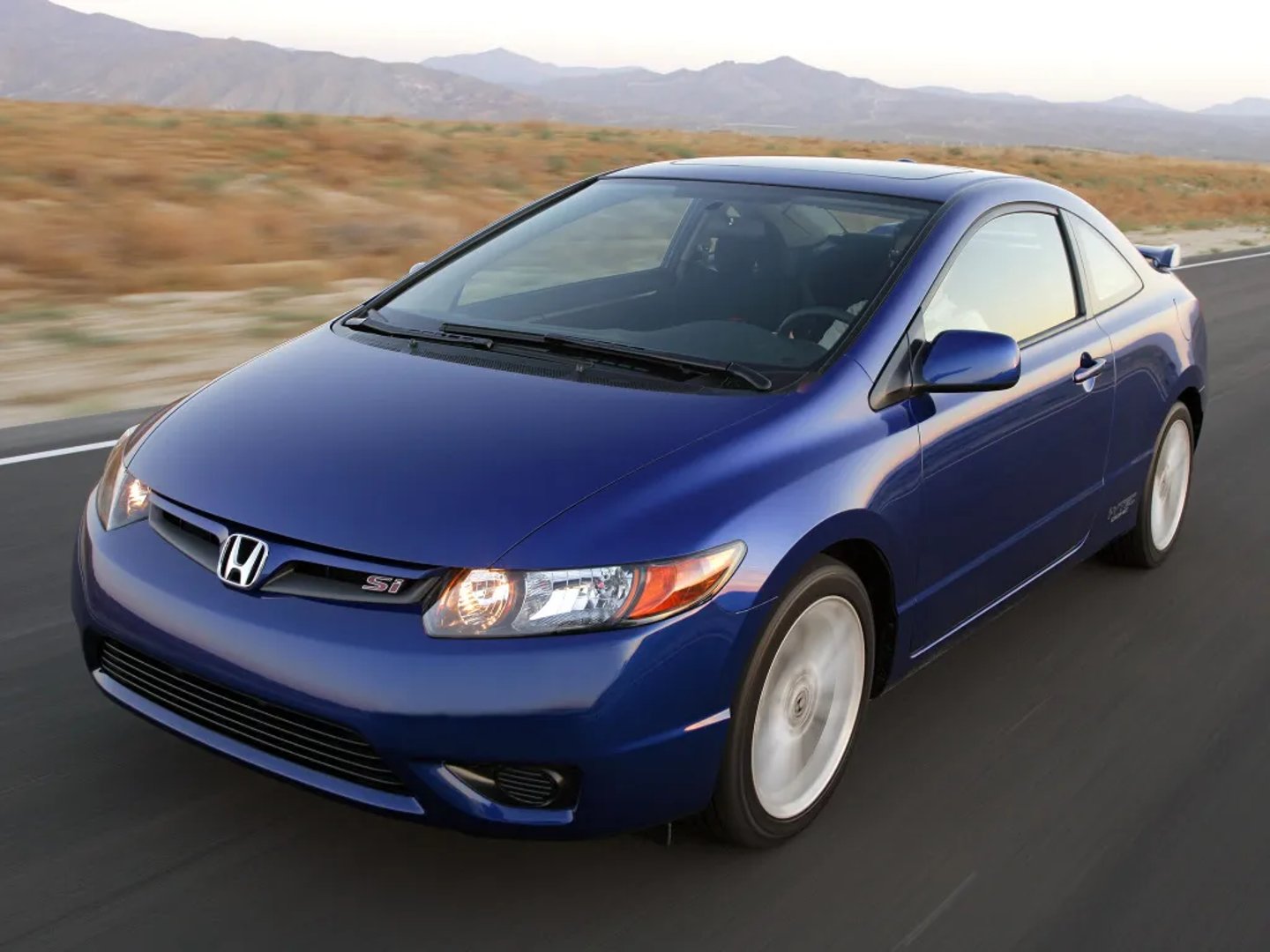 Honda_Civic_8_generation__Coupe__10.jpg