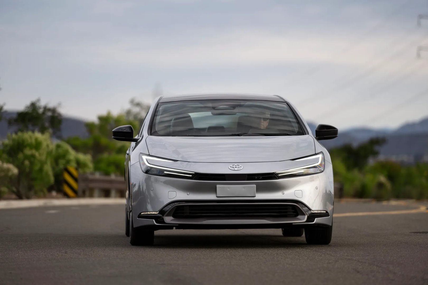 Toyota_Prius_5_generation__Liftback__13.jpg