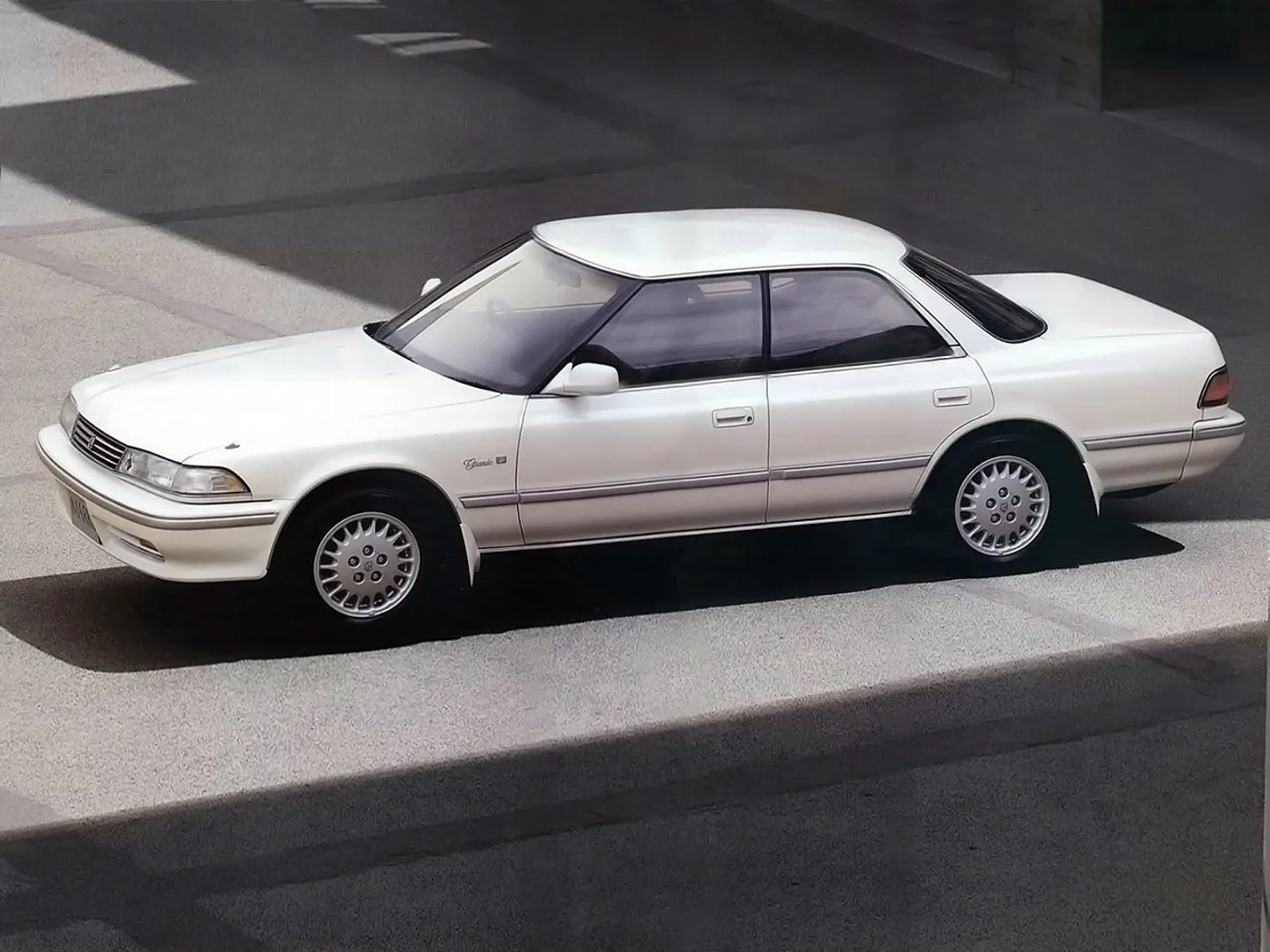 Toyota_Mark_II_6_generation__Sedan_Hardtop__4.jpg