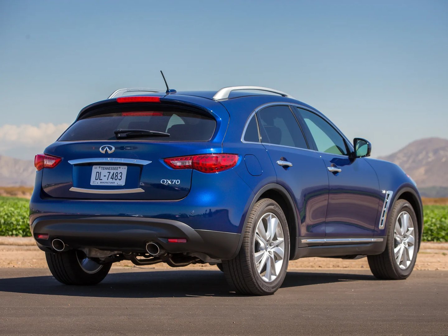 Infiniti_QX70_1_generation__SUV_5-doors__2.jpg