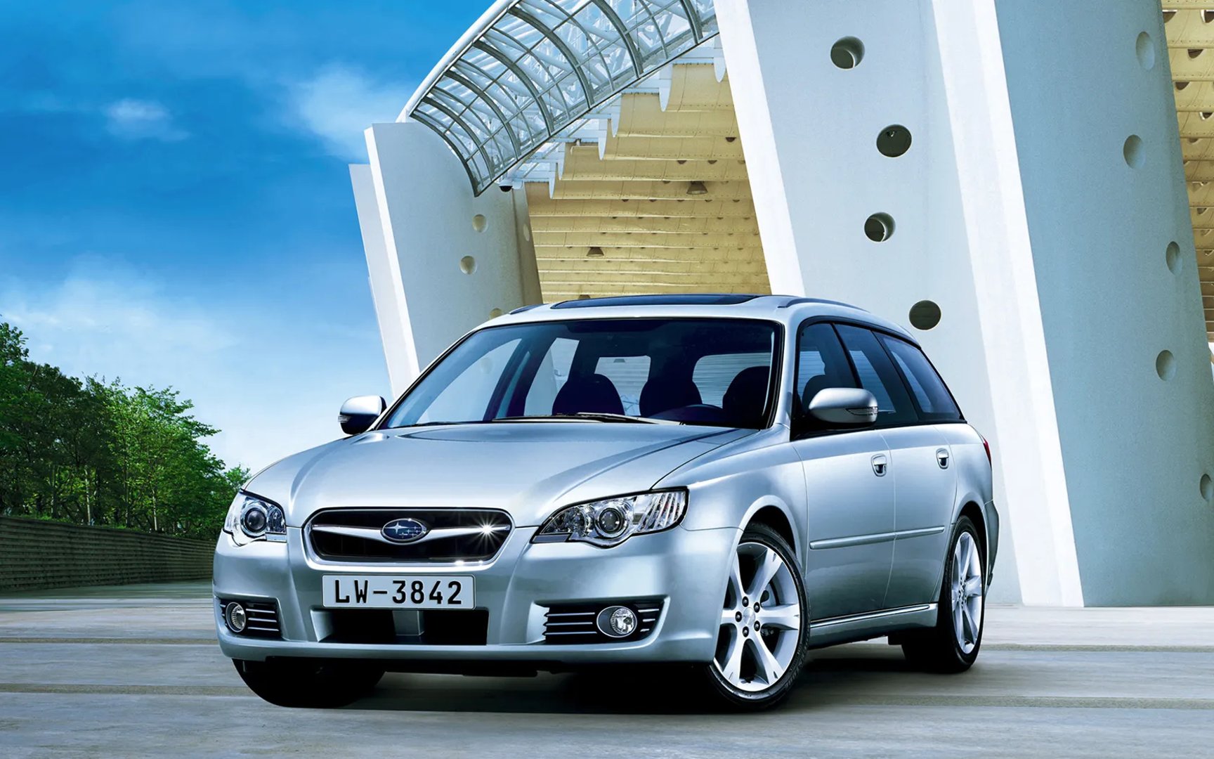 Subaru_Legacy_4_generation_restyling_1__Estate_5-door__5.jpg
