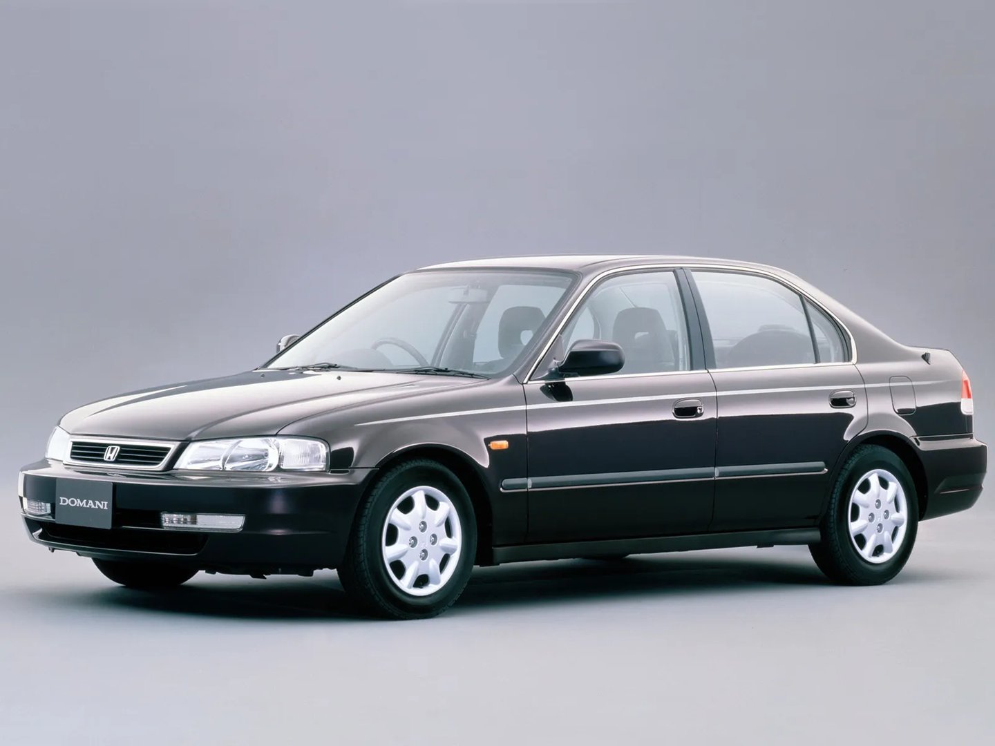Honda_Domani_2_generation__Sedan__3.jpg