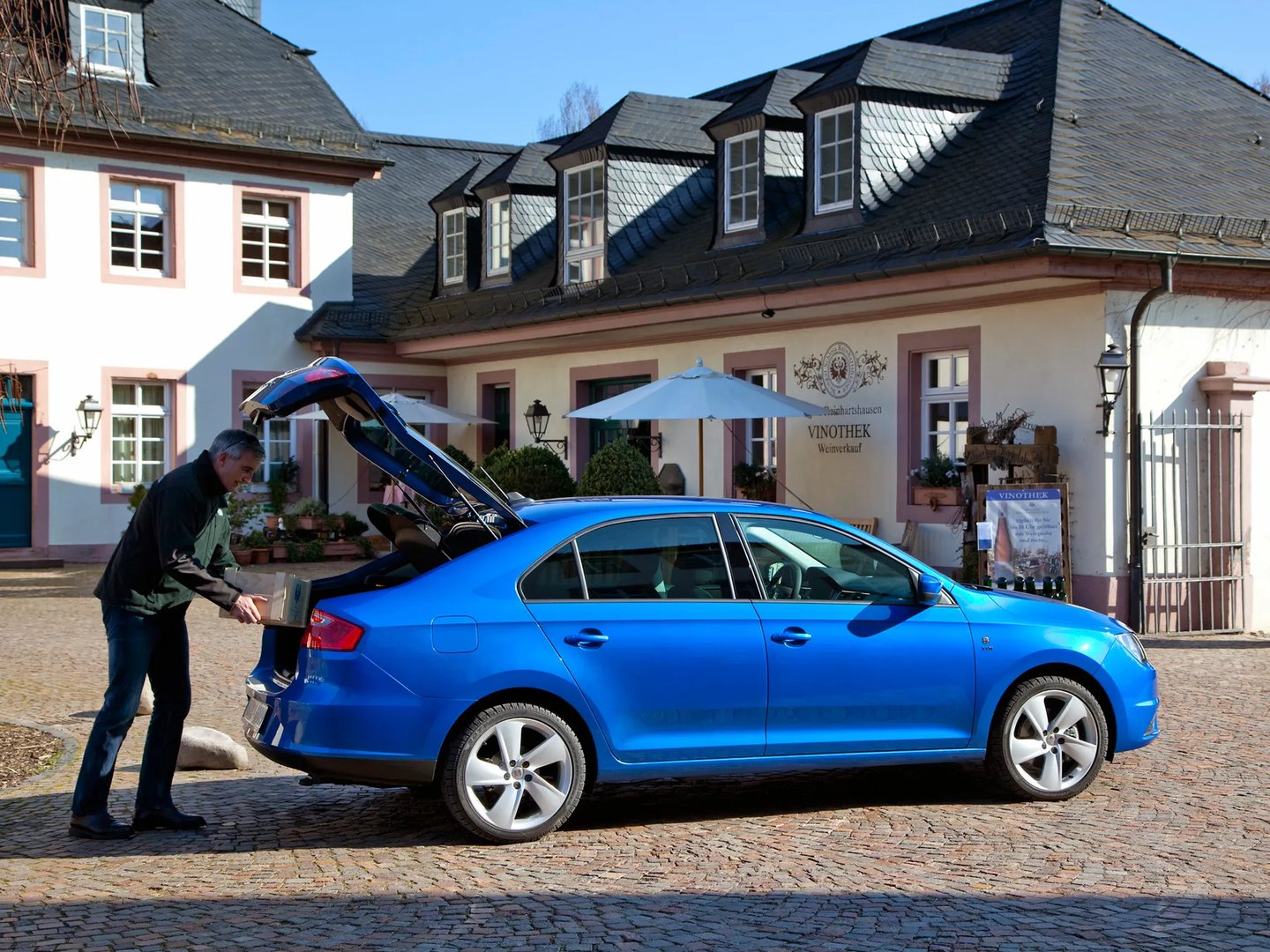 SEAT_Toledo_4_generation__Liftback__8.jpg
