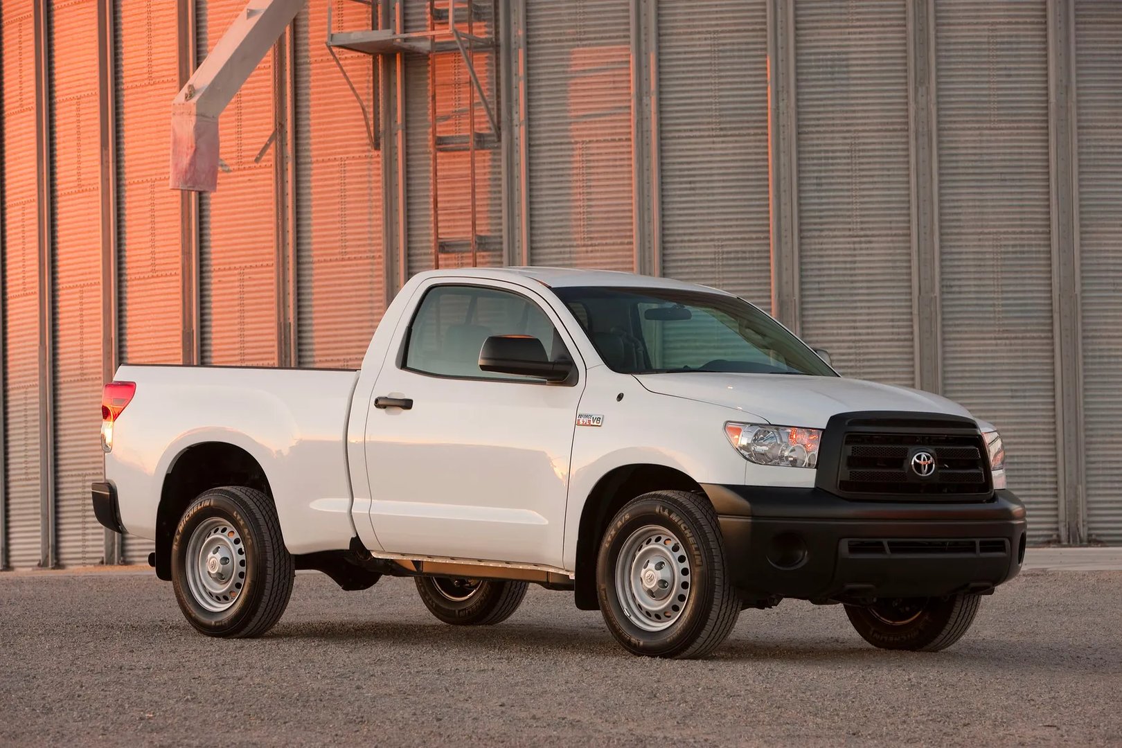 Toyota_Tundra_2_generation__Pickup_single-cab__6.jpg