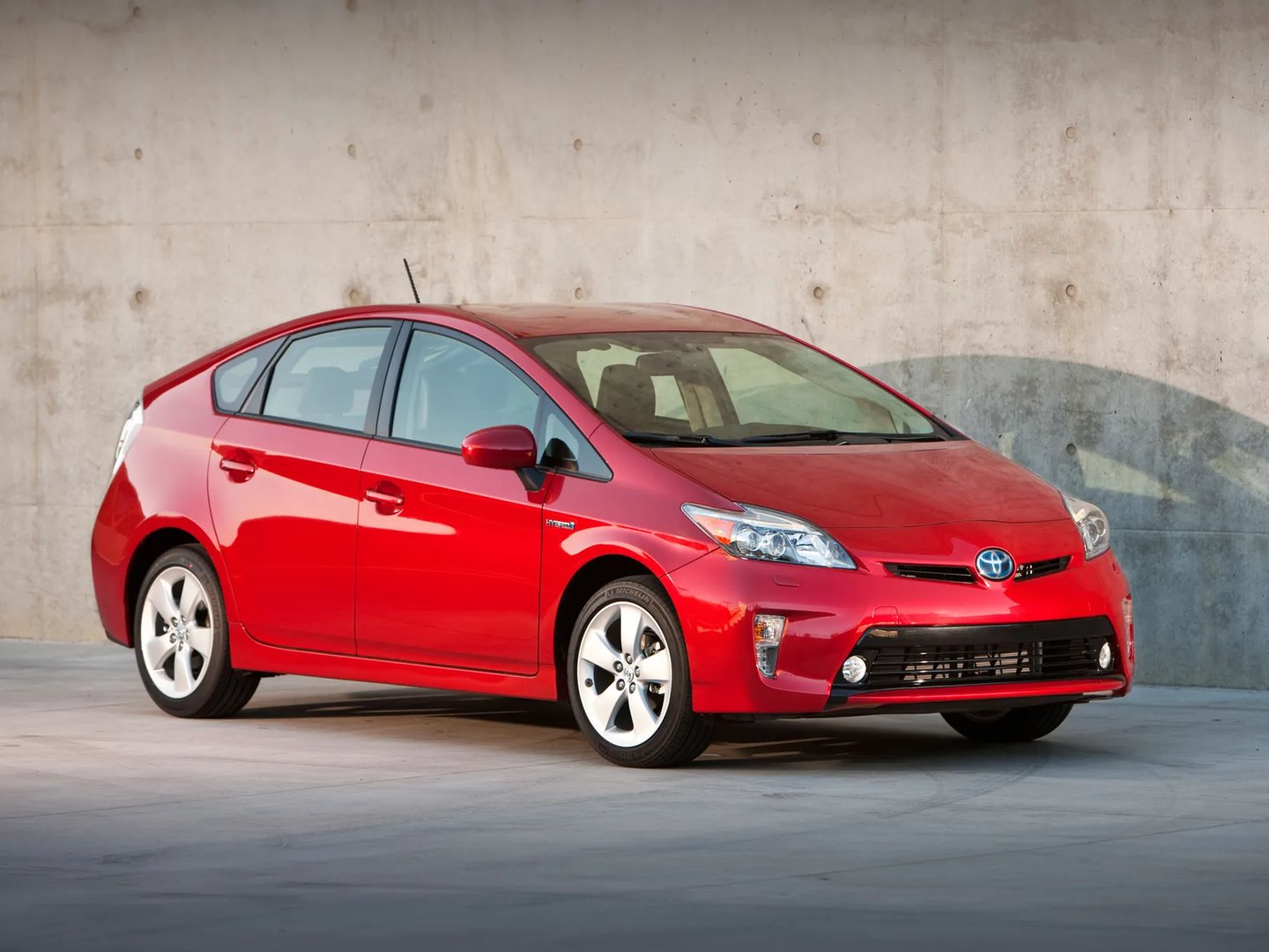 Toyota_Prius_3_generation_restyling__Liftback__10.jpg