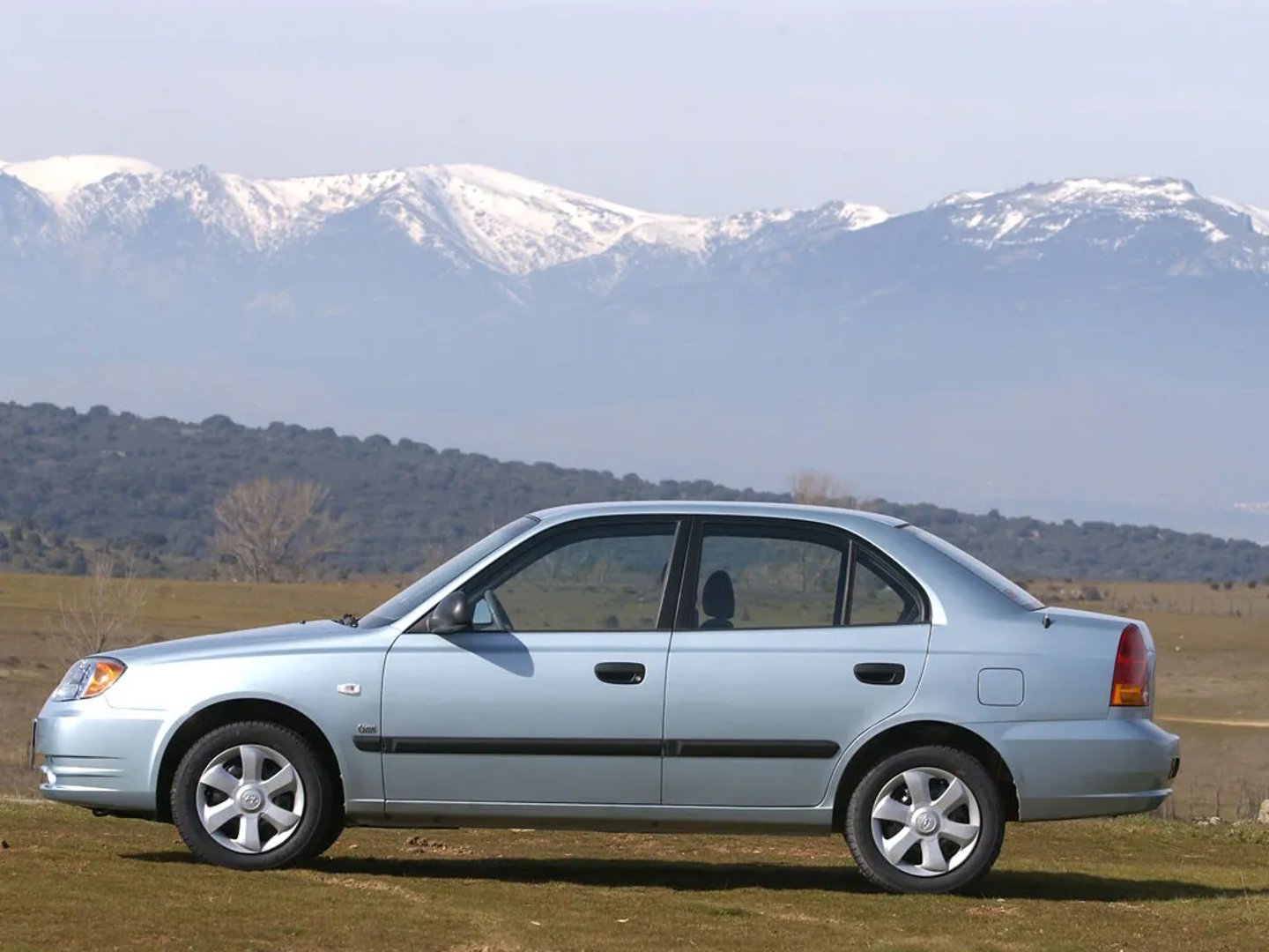 Hyundai_Accent_2_generation_restyling__Sedan__2.jpg