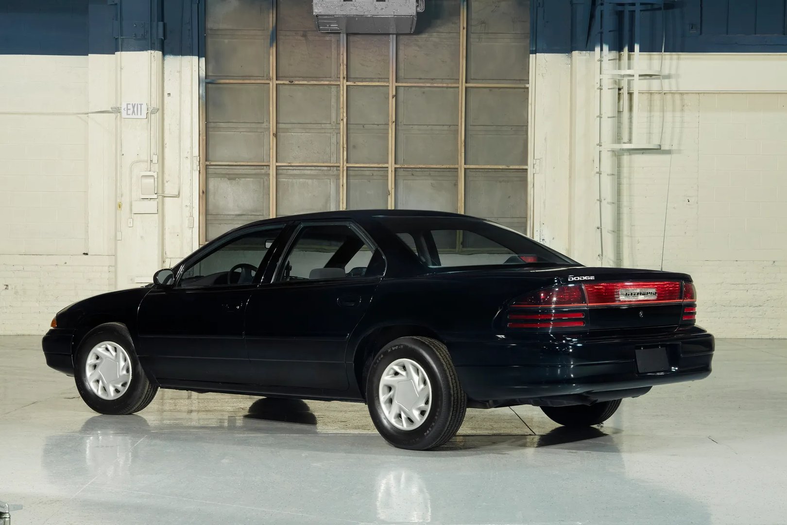 Chrysler_Intrepid_1_generation__Sedan__1.jpg