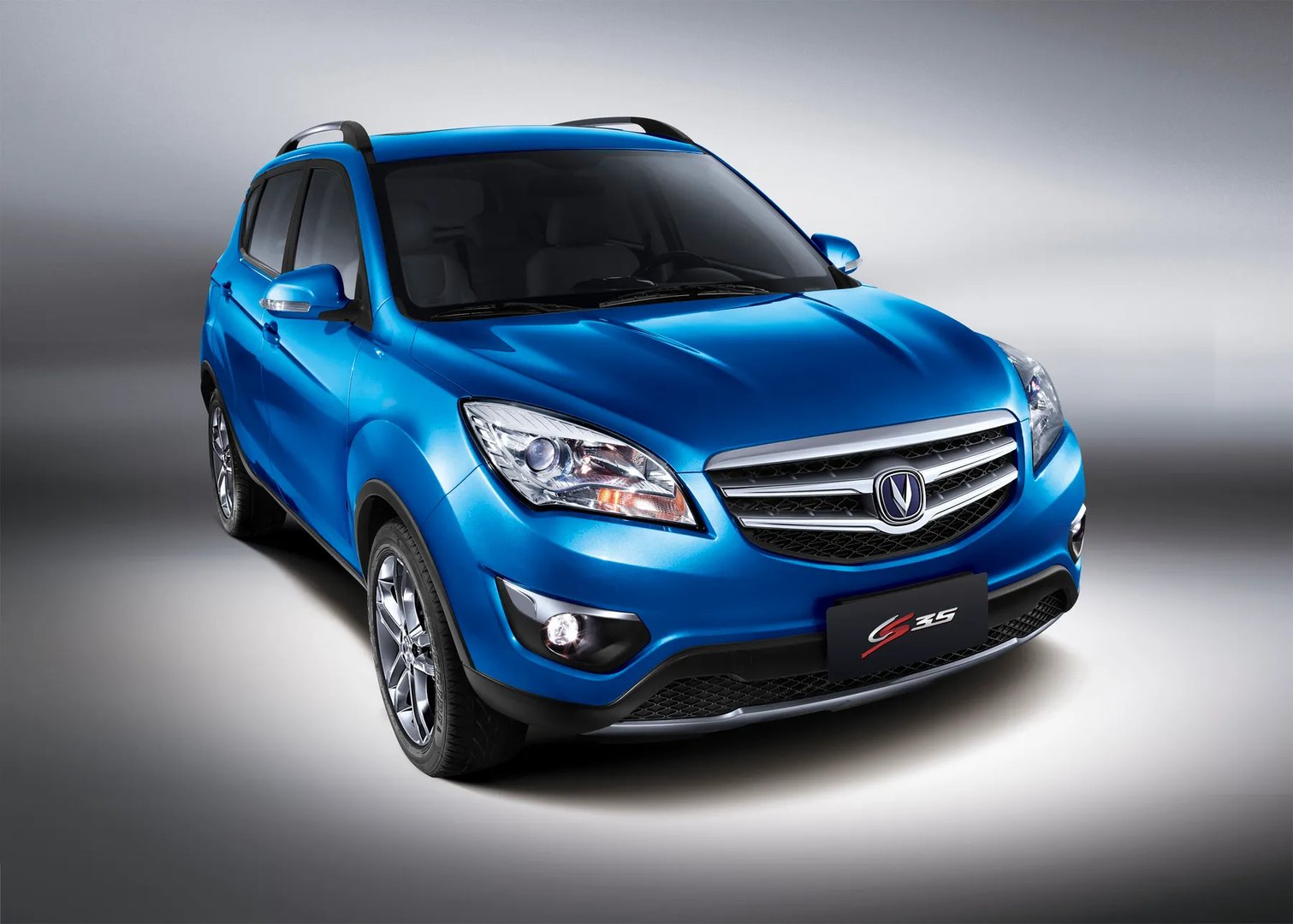 Changan_CS35_1_generation__SUV_5-doors__10.jpg