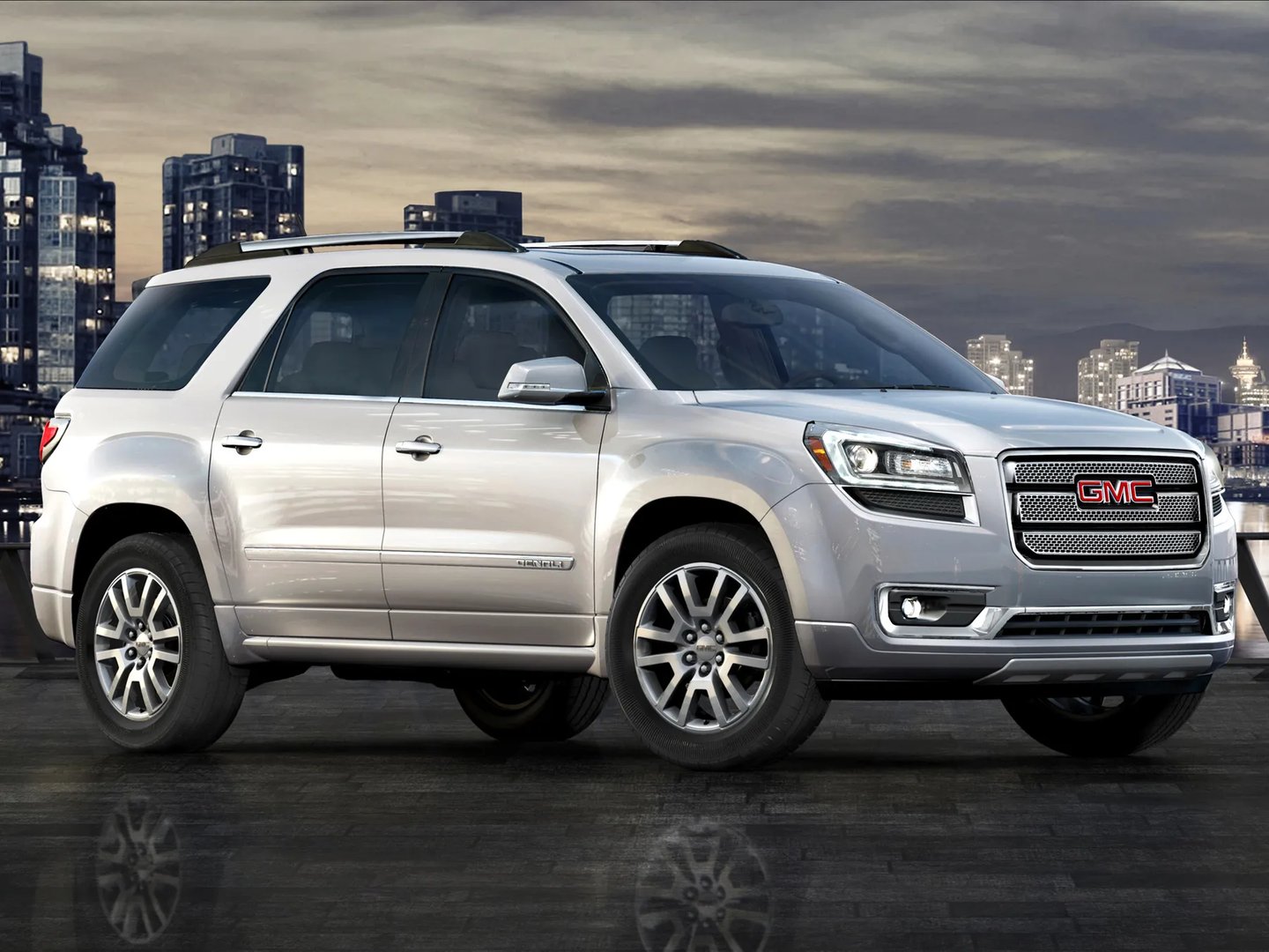 GMC_Acadia_1_generation_restyling__SUV_5-doors__5.jpg